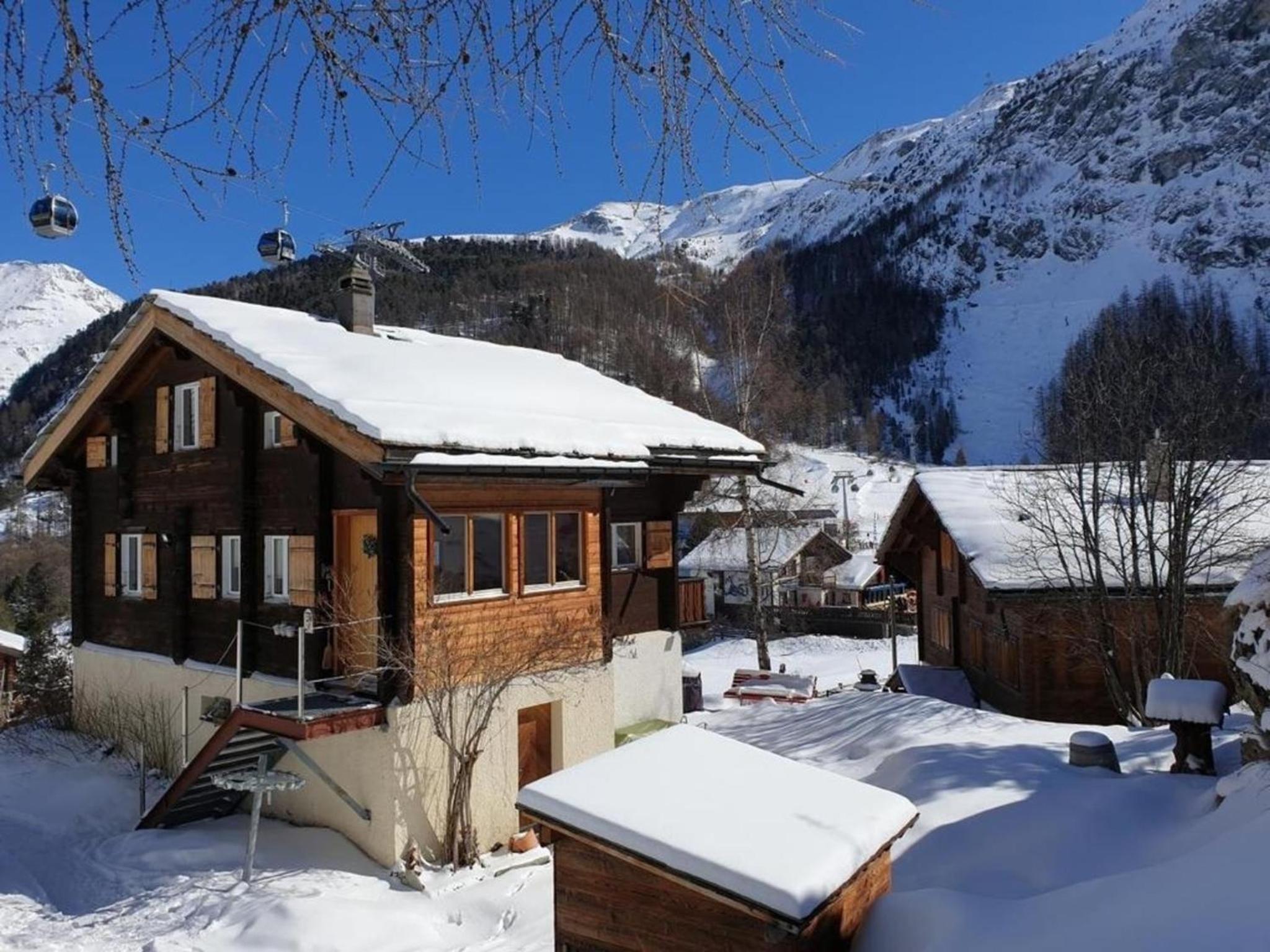 Ferienwohnung Heini direkt an der Piste in Zermatt
