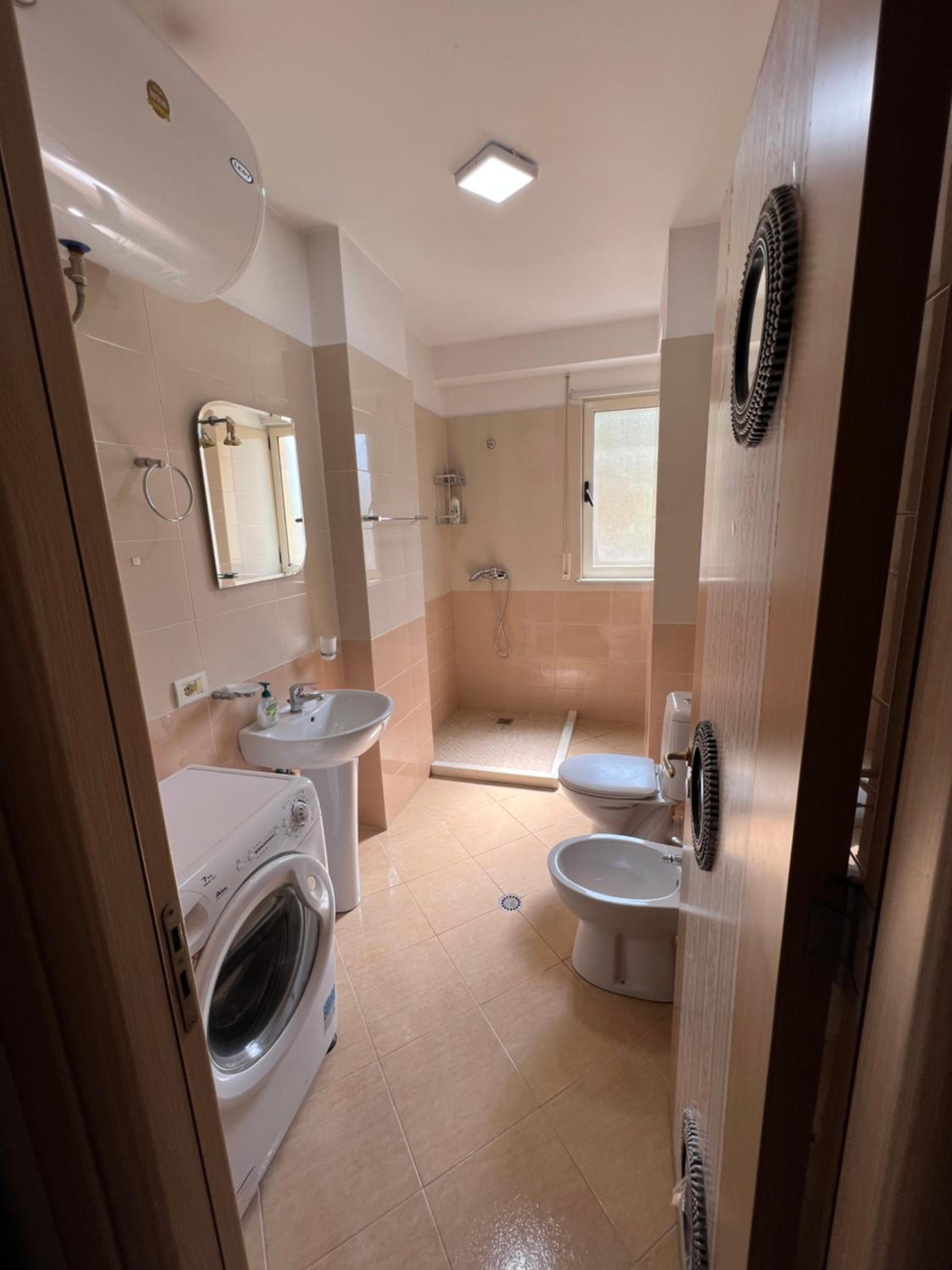 Lake View Apartment Tirana