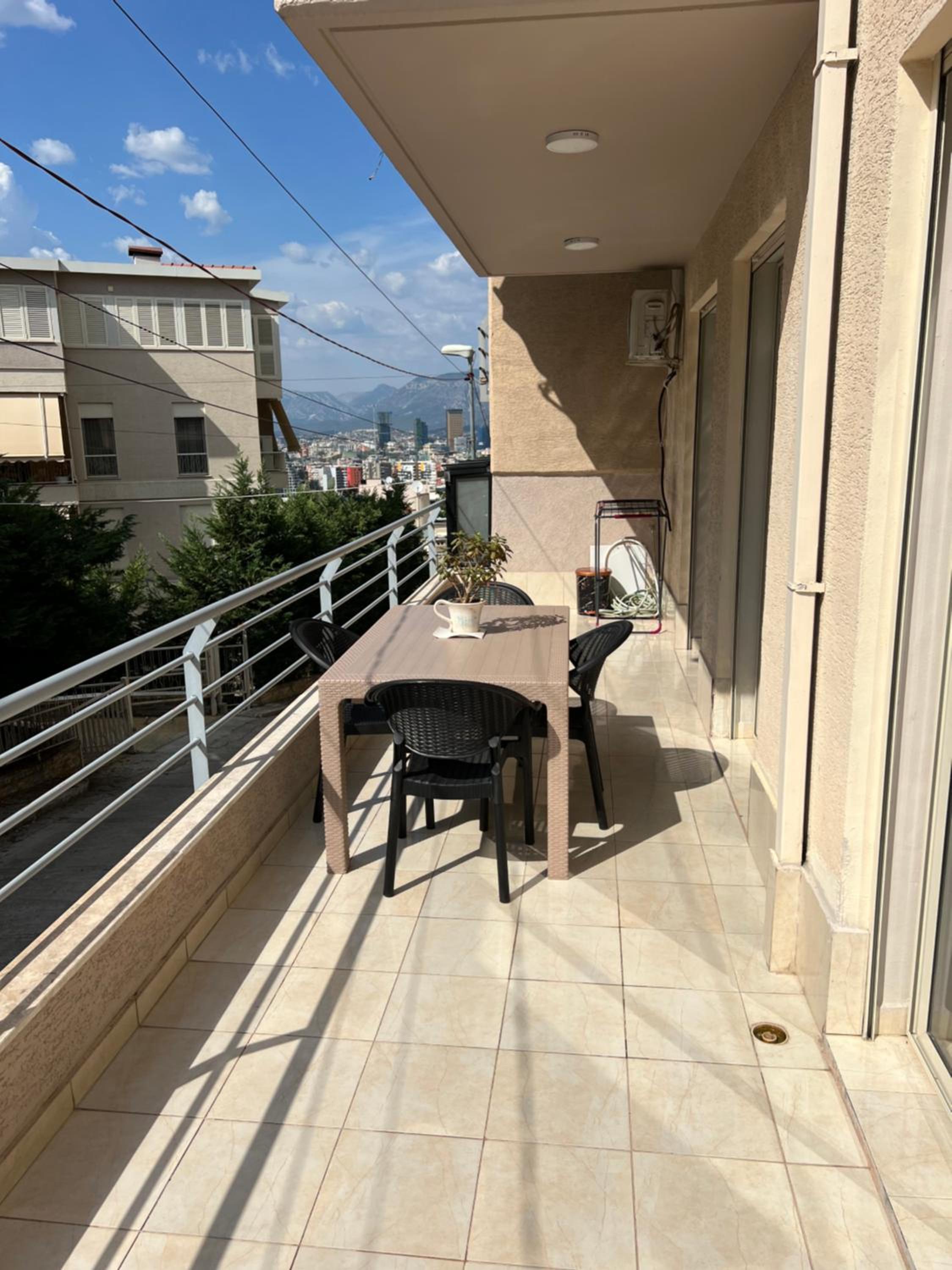 Lake View Apartment Tirana