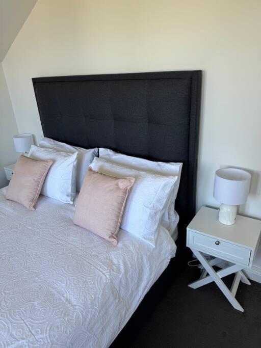 Spacious Middle Park Townhouse, Sleeps 6, Bayside
