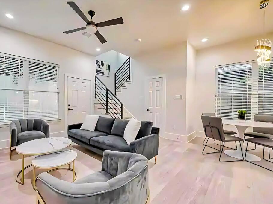 Spacious 3 BR East Downtown Escape - Perfect for Exploring Houston view 3