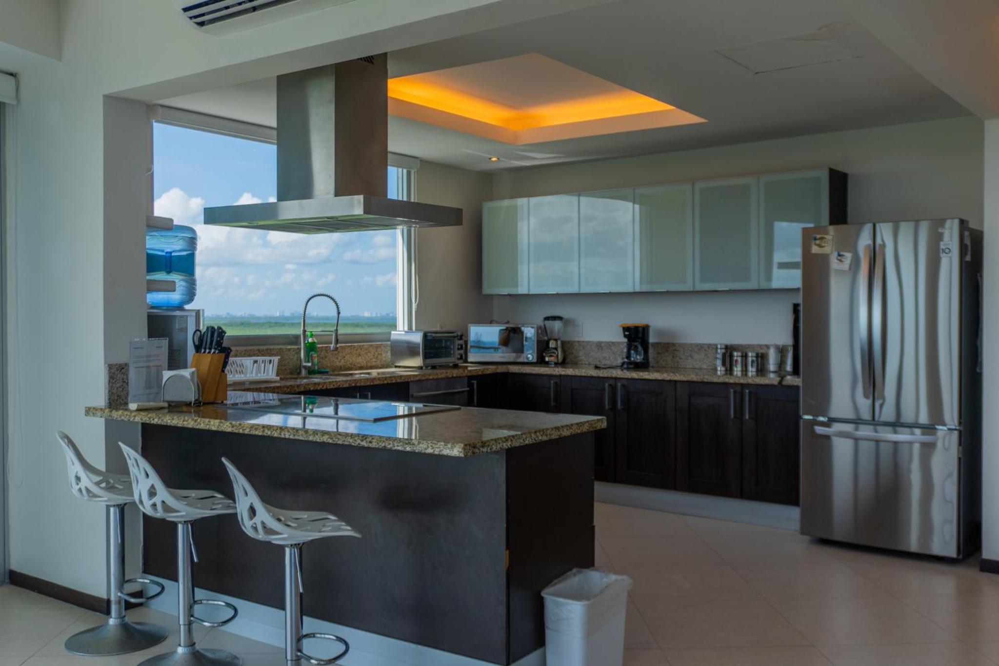 Luxury Beachfront Condo - Cancún