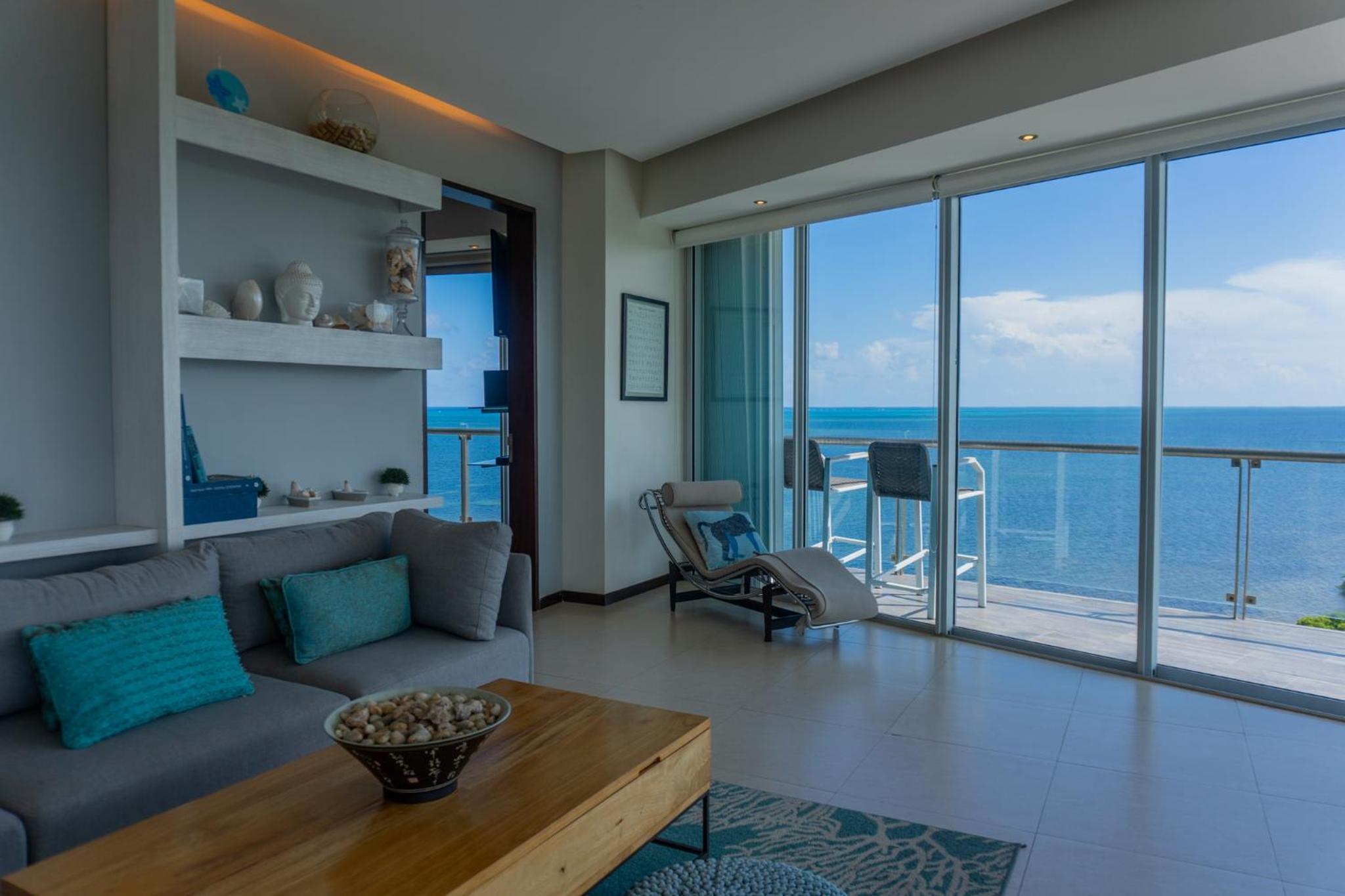 Luxury Beachfront Condo - Cancún