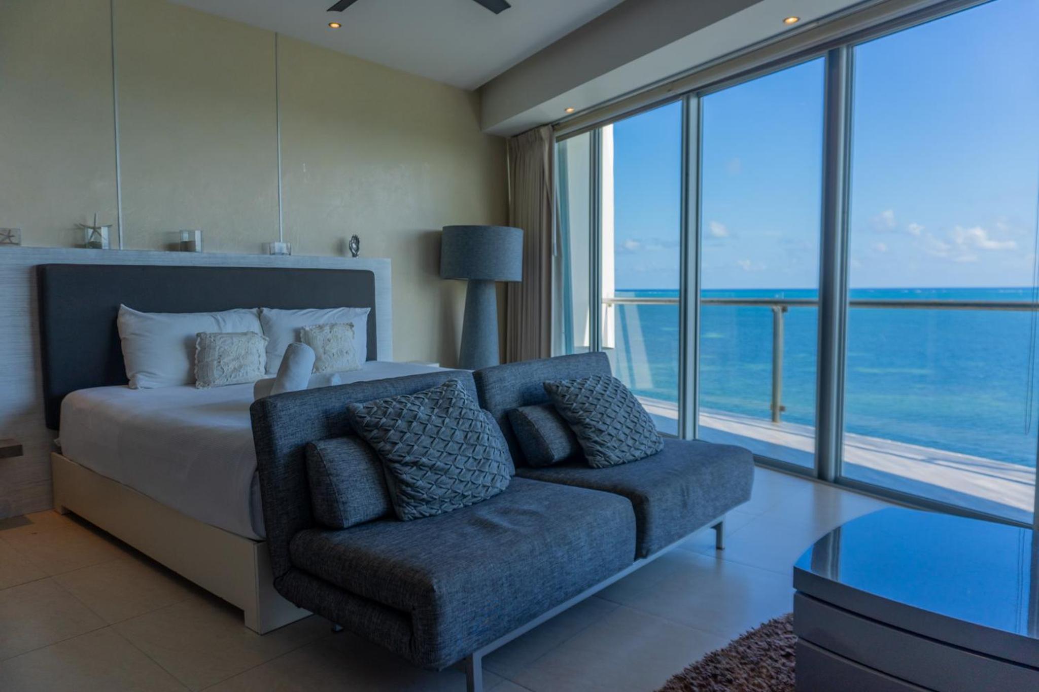 Luxury Beachfront Condo - Cancún
