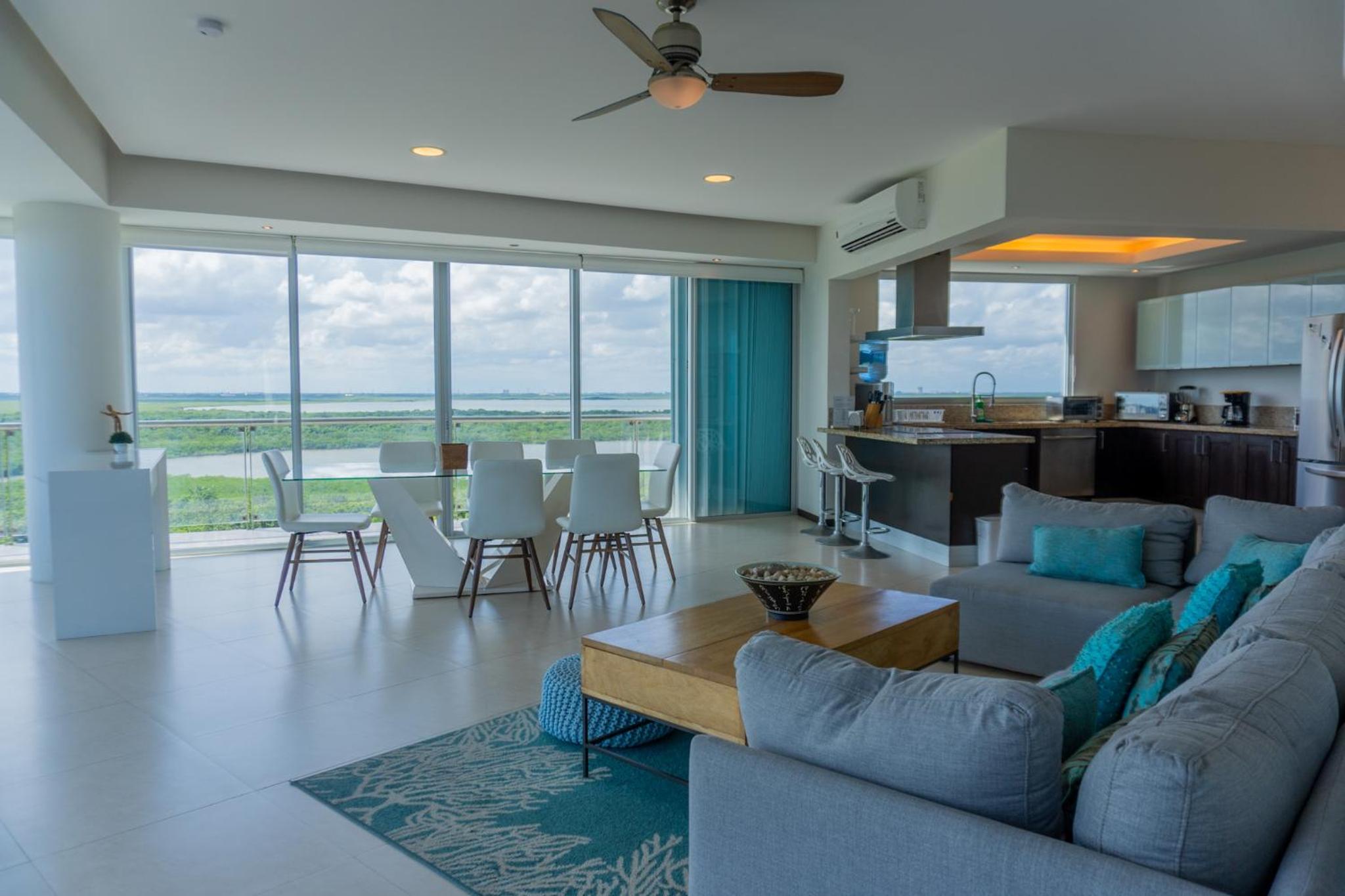 Luxury Beachfront Condo - Cancún