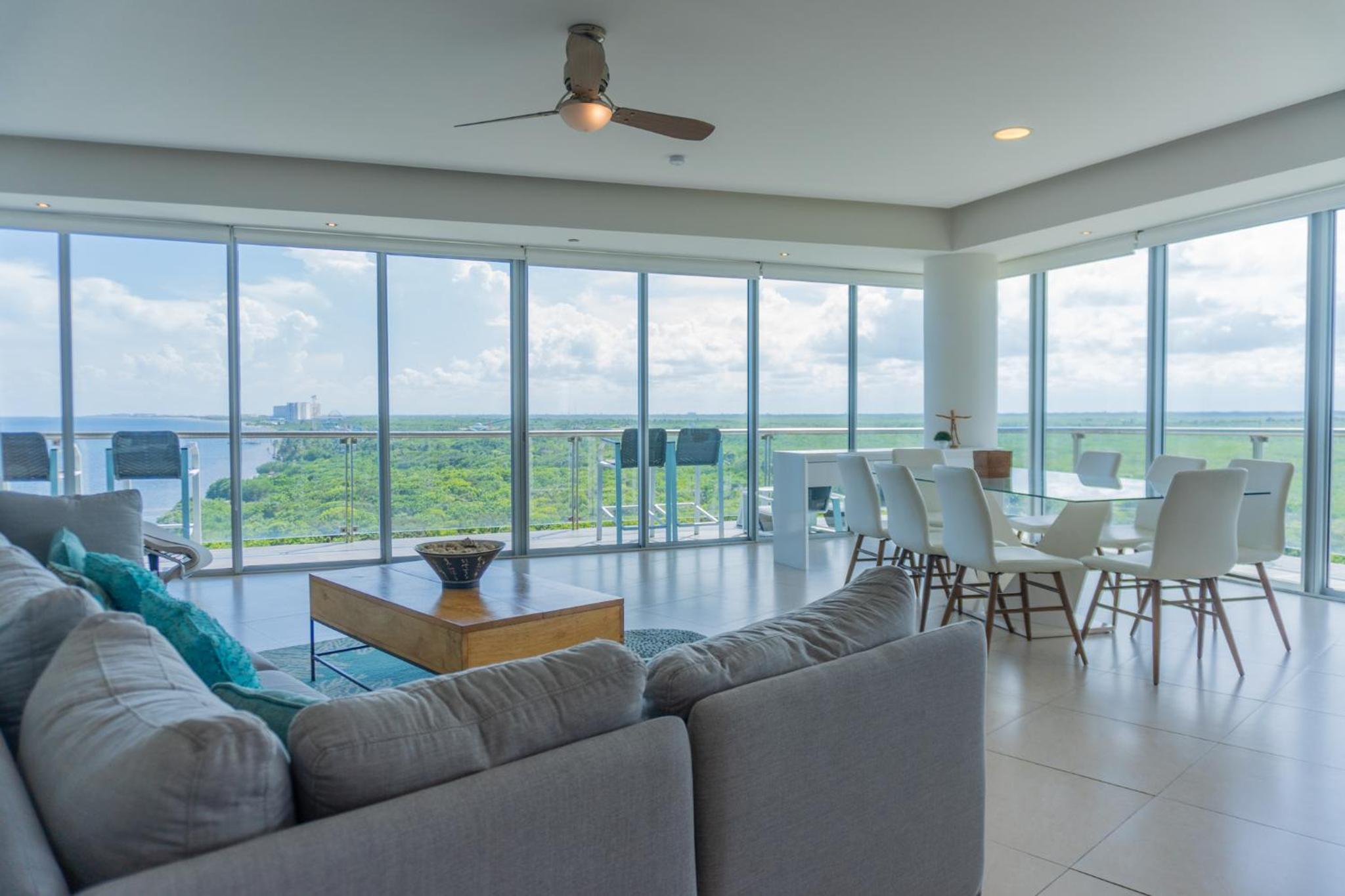 Luxury Beachfront Condo - Cancún