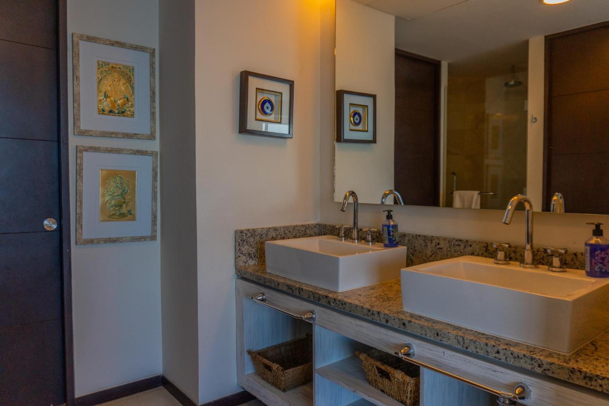 Luxury Beachfront Condo - Cancún