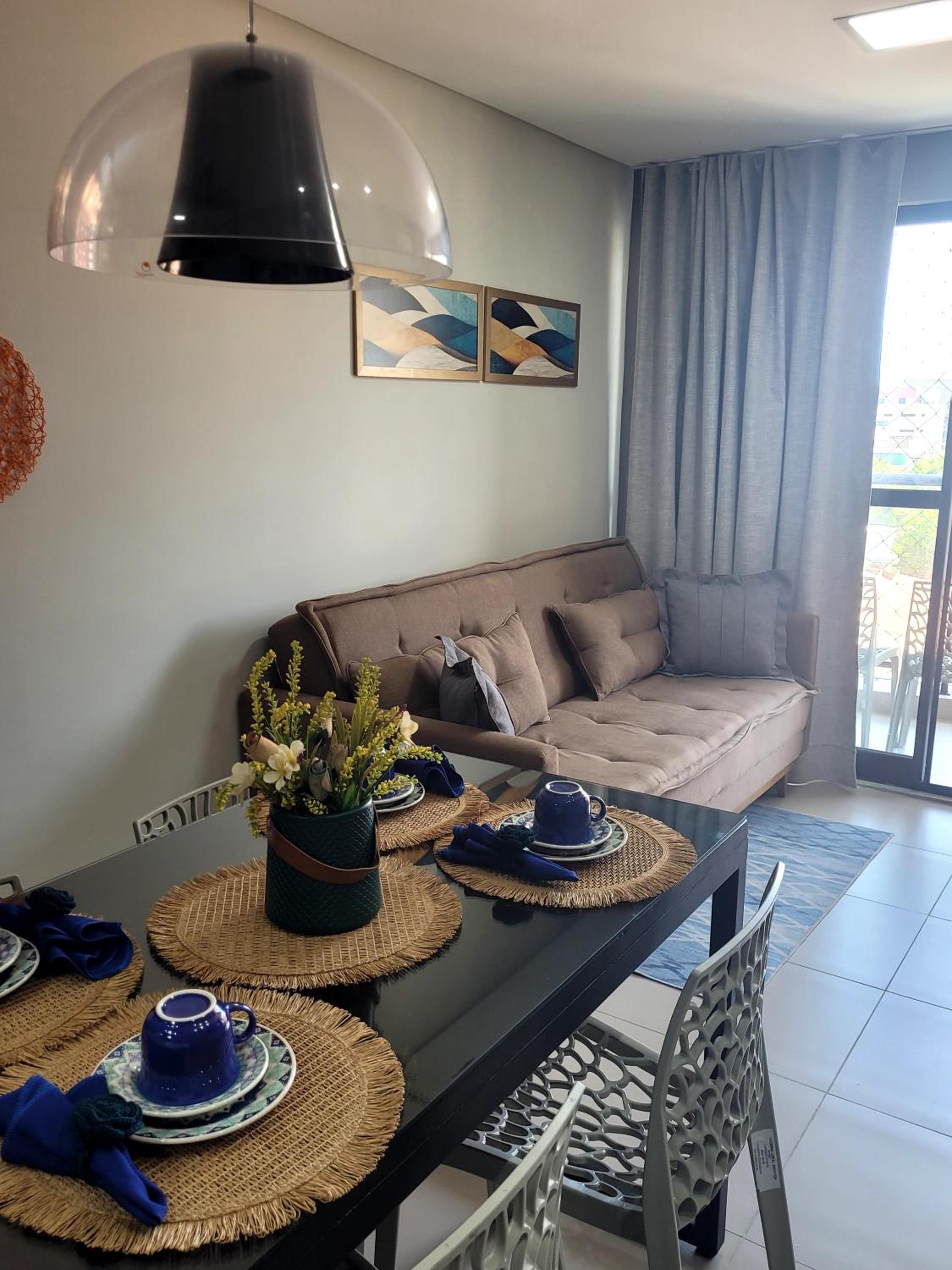 Flat com dois quartos na praia do Cabo Branco - climatizado e completo