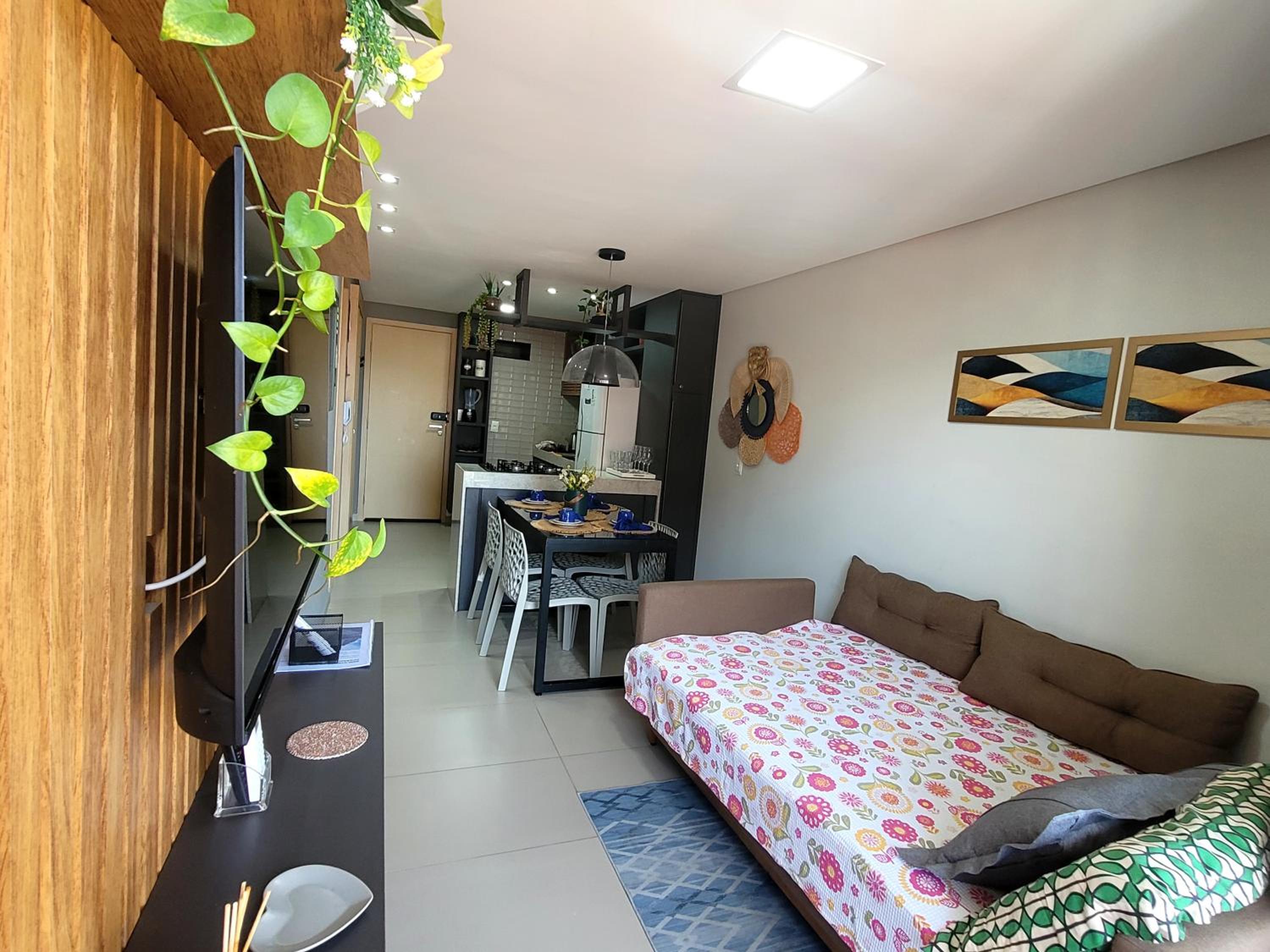 Flat com dois quartos na praia do Cabo Branco - climatizado e completo