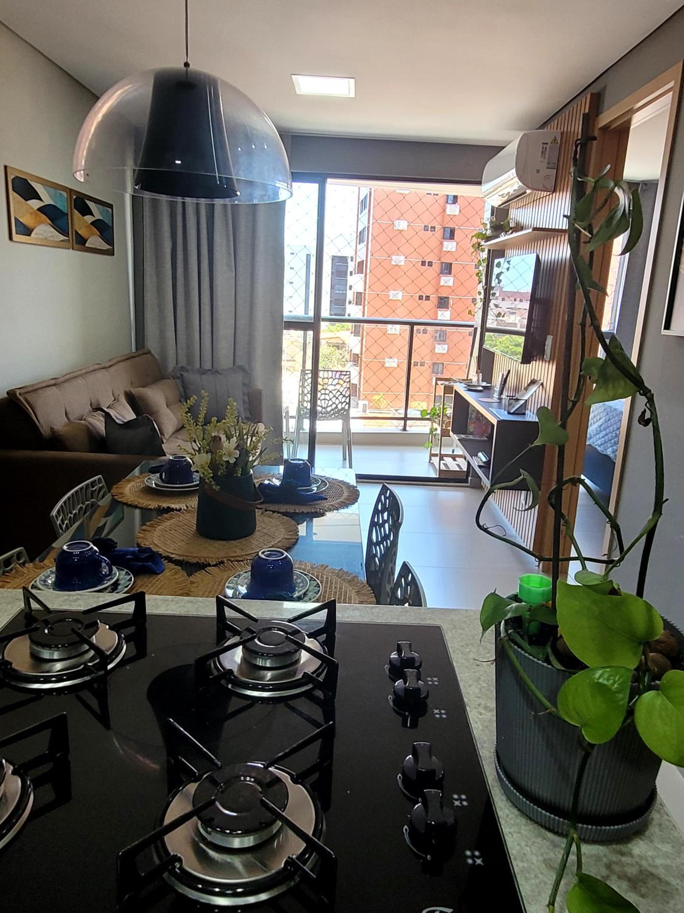 Flat com dois quartos na praia do Cabo Branco - climatizado e completo