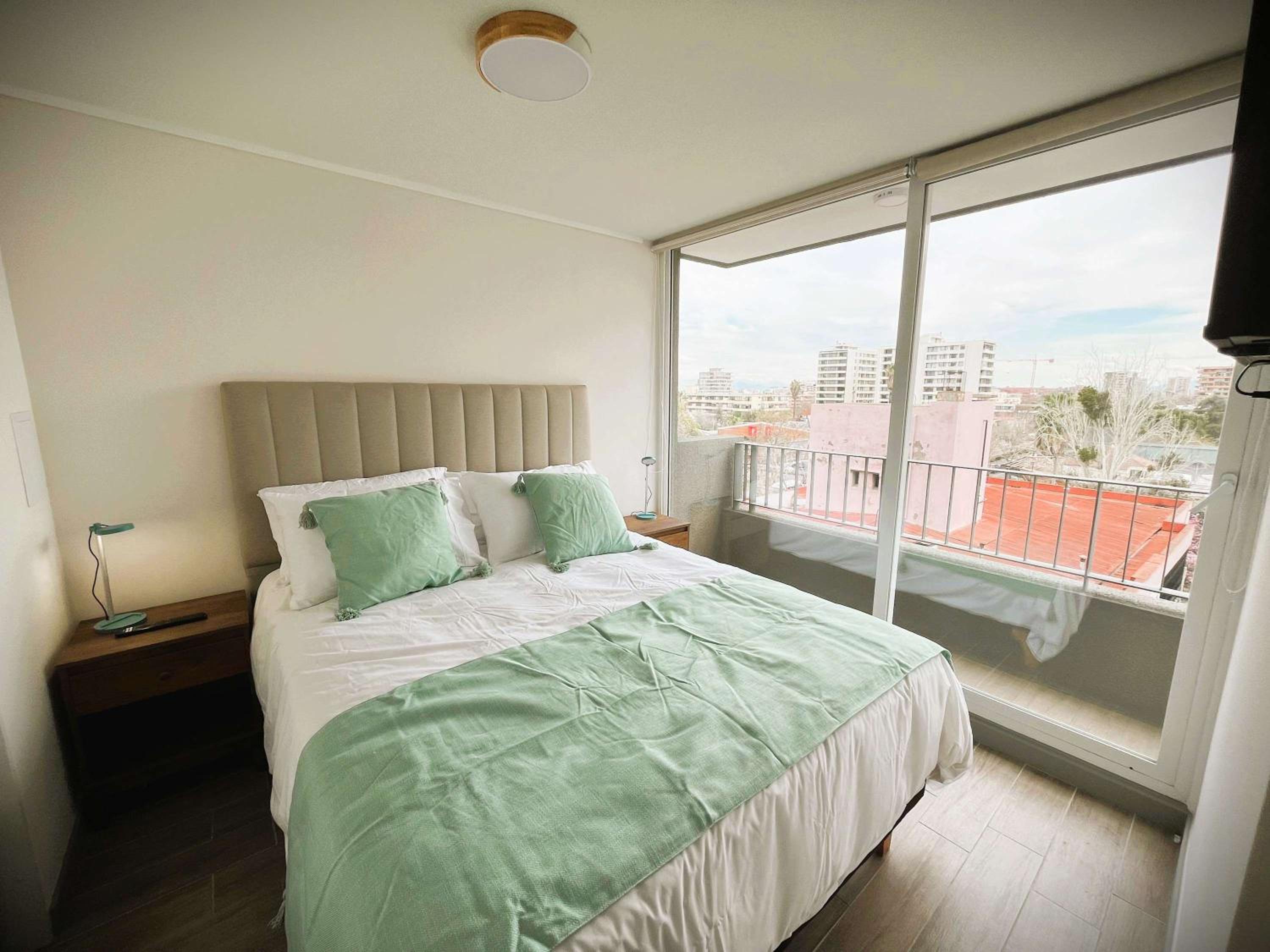 HOM I Comodo Depto 2D2B 4PAX con Parking Providencia