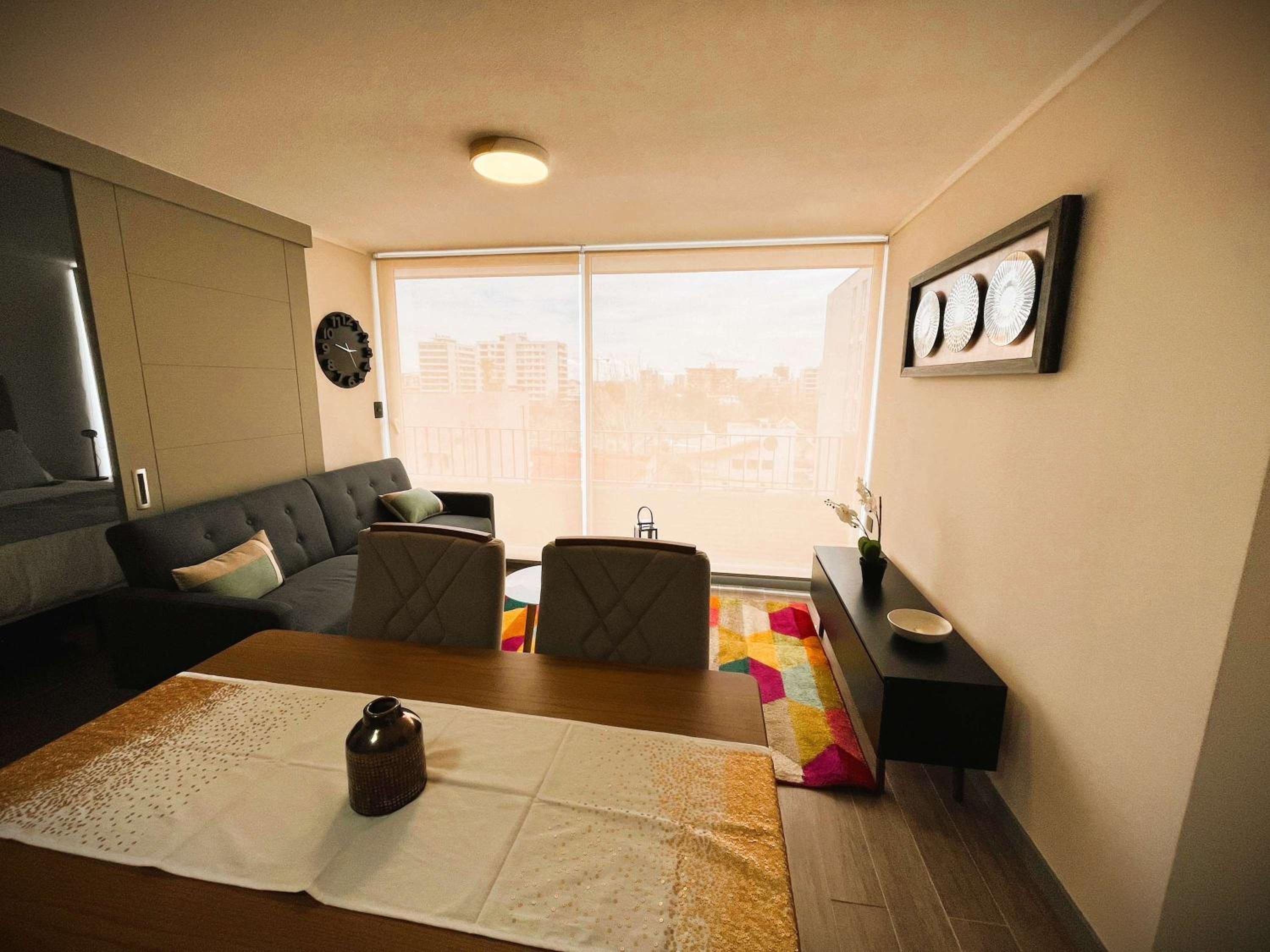 HOM I Comodo Depto 2D2B 4PAX con Parking Providencia