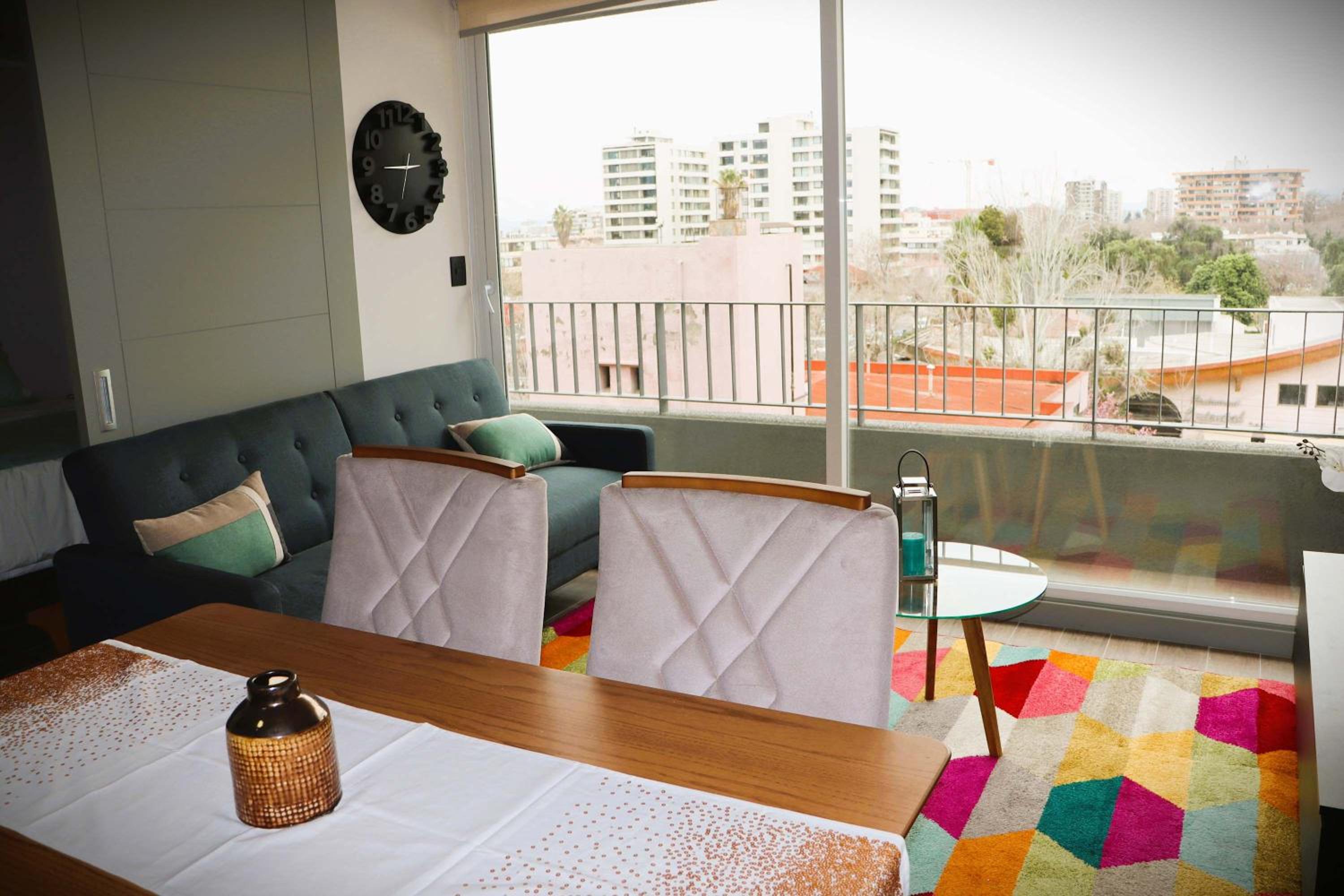 HOM I Comodo Depto 2D2B 4PAX con Parking Providencia