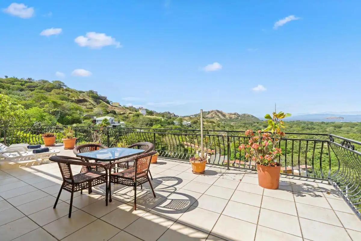 Majestic Oceanview Condo with King Beds