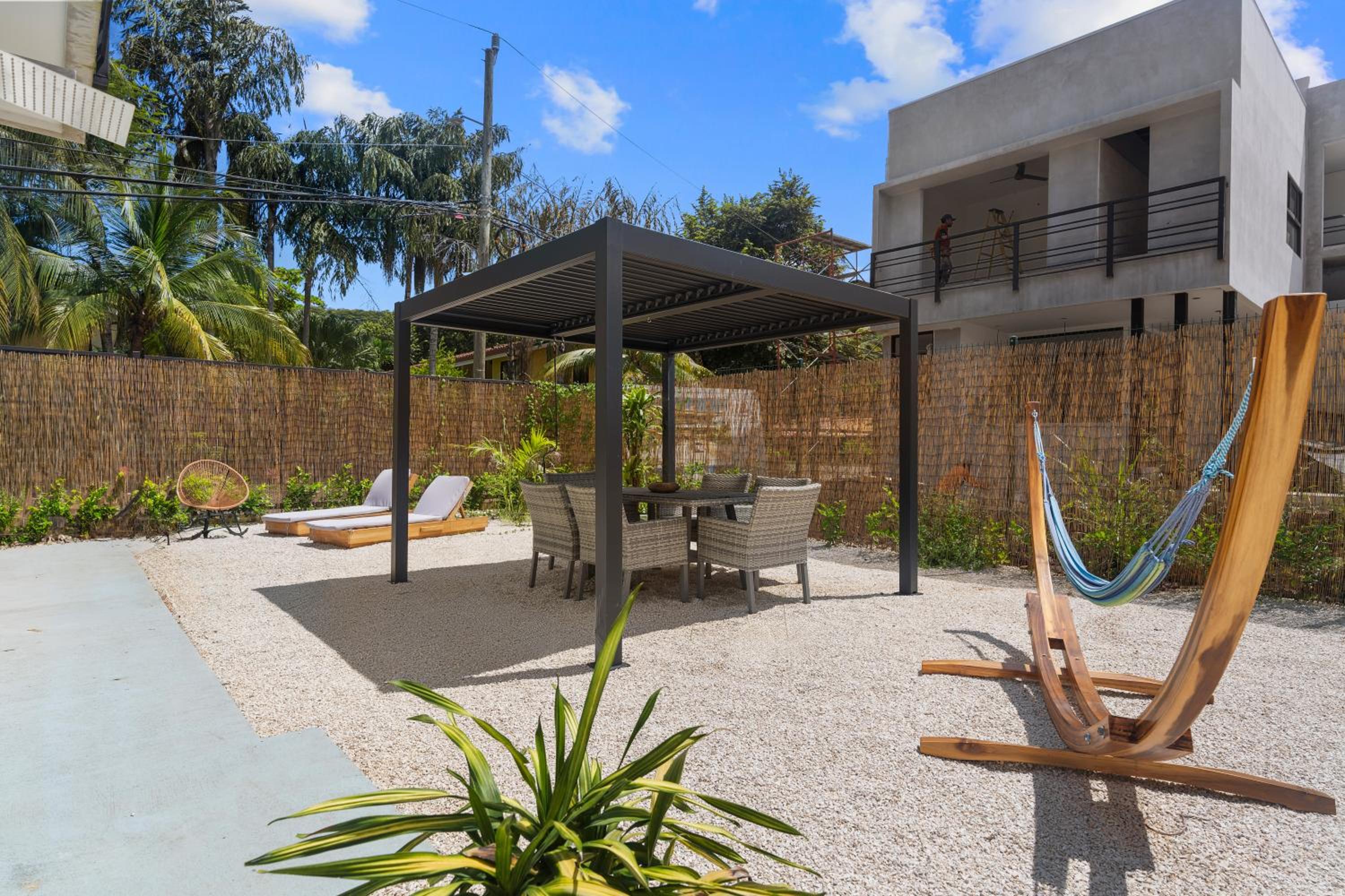 Three Bedroom Paradise Villa Across The Beach