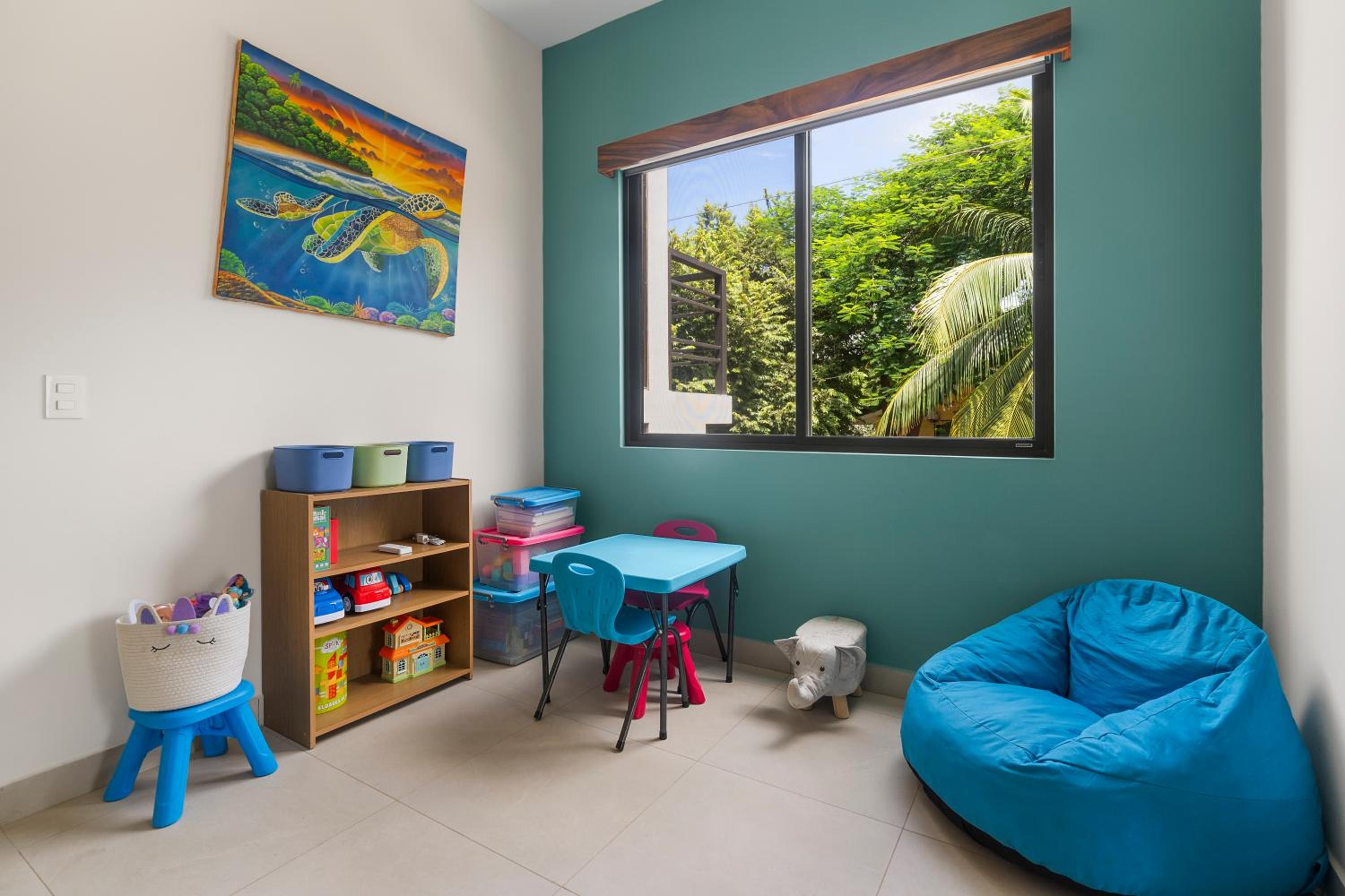 Three Bedroom Paradise Villa Across The Beach