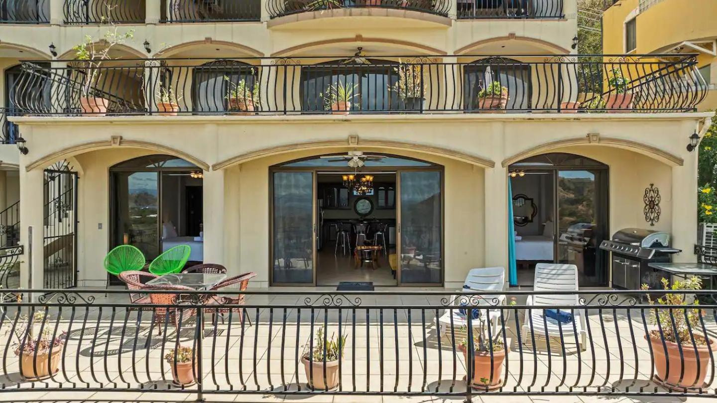 Majestic Oceanview Condo with King Beds