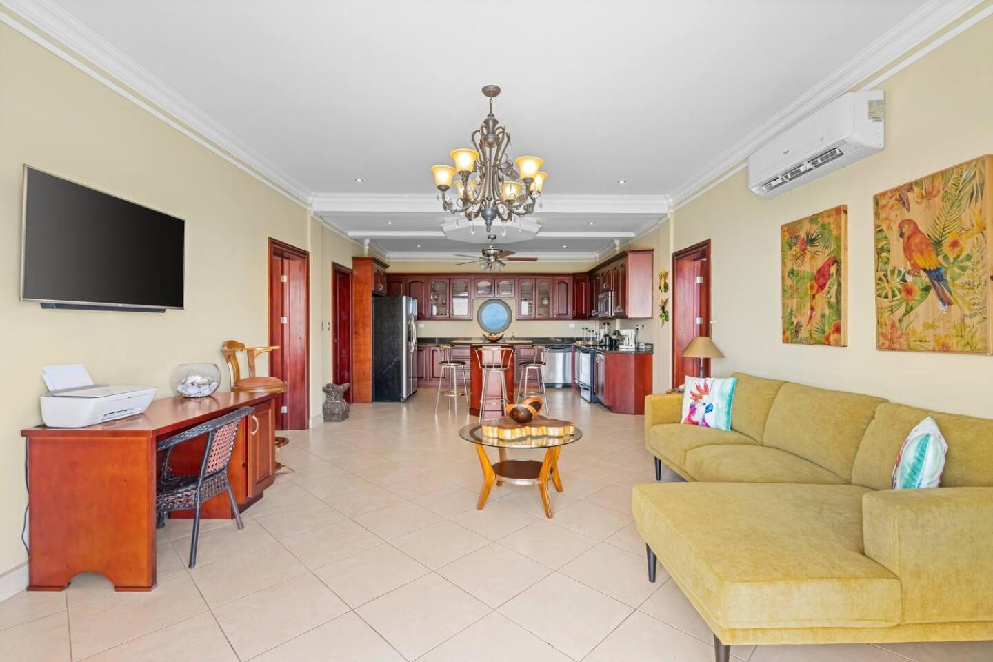 Majestic Oceanview Condo with King Beds