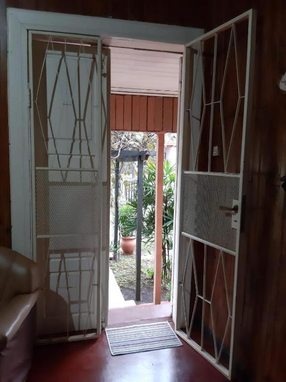 Casa céntrica con estacionamiento