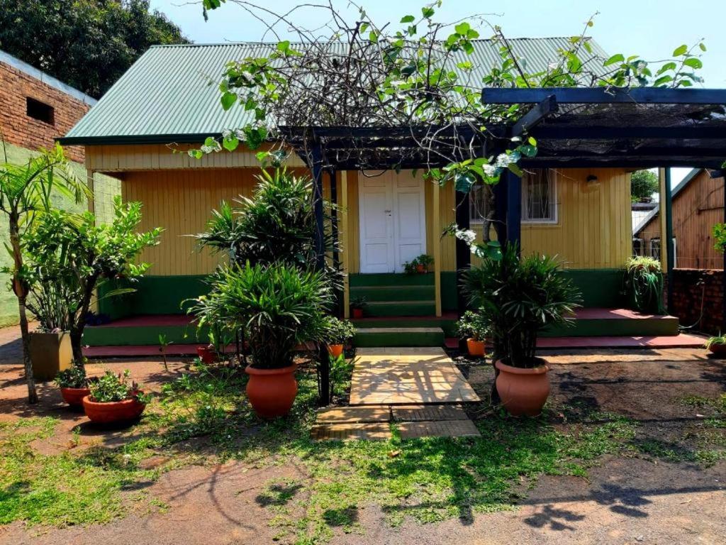 Casa céntrica con estacionamiento