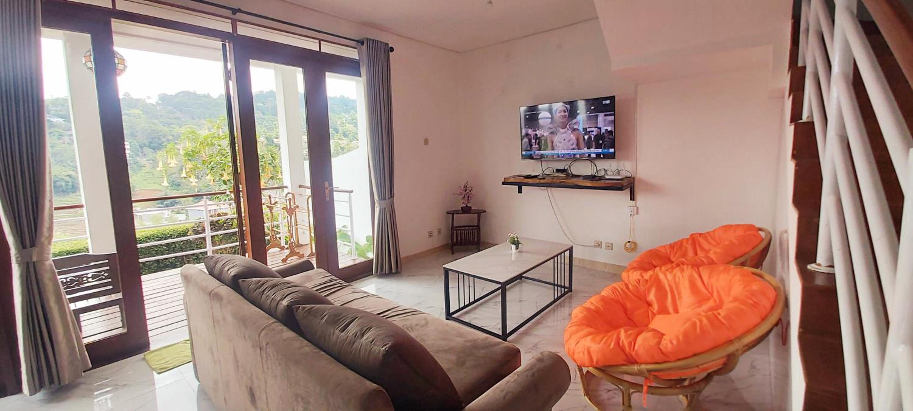 Vila Keluarga Syariah Mawar#9, Dago Resort, 3BR dengan View Pegunungan dan Fasilitas Premium view 2