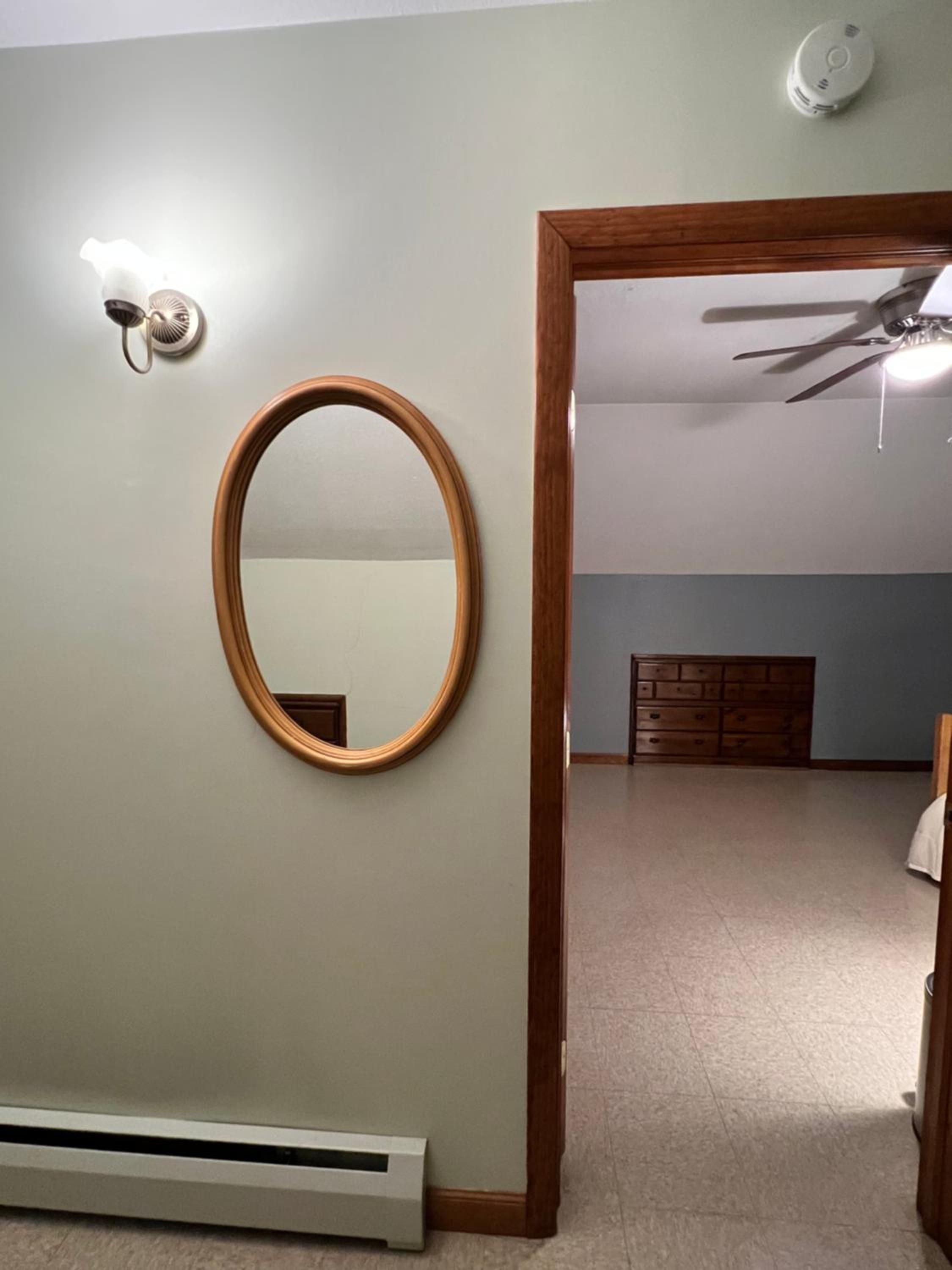 Holyoke House Oasis - Near Colleges, Cities & More view 3