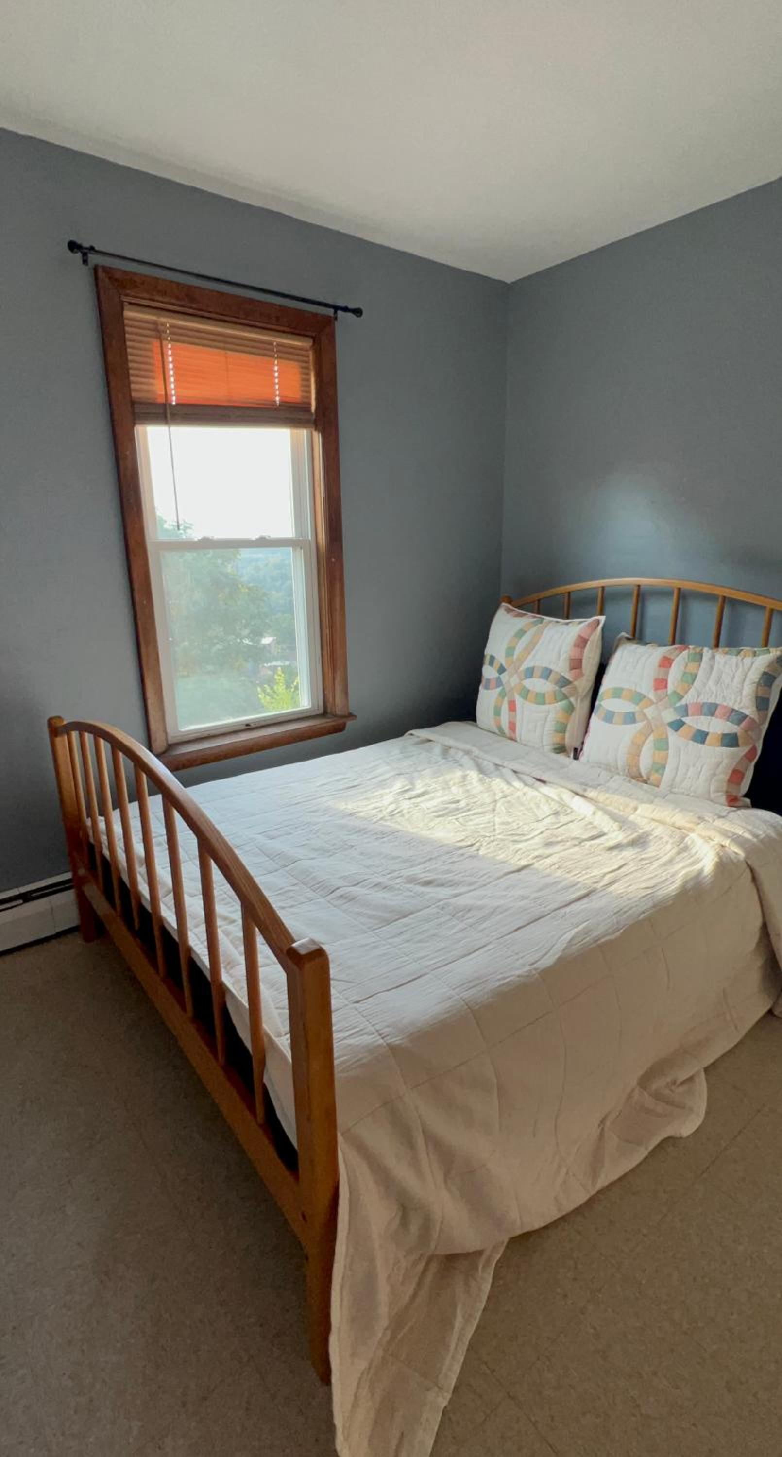 Holyoke House Oasis - Near Colleges, Cities & More view 4
