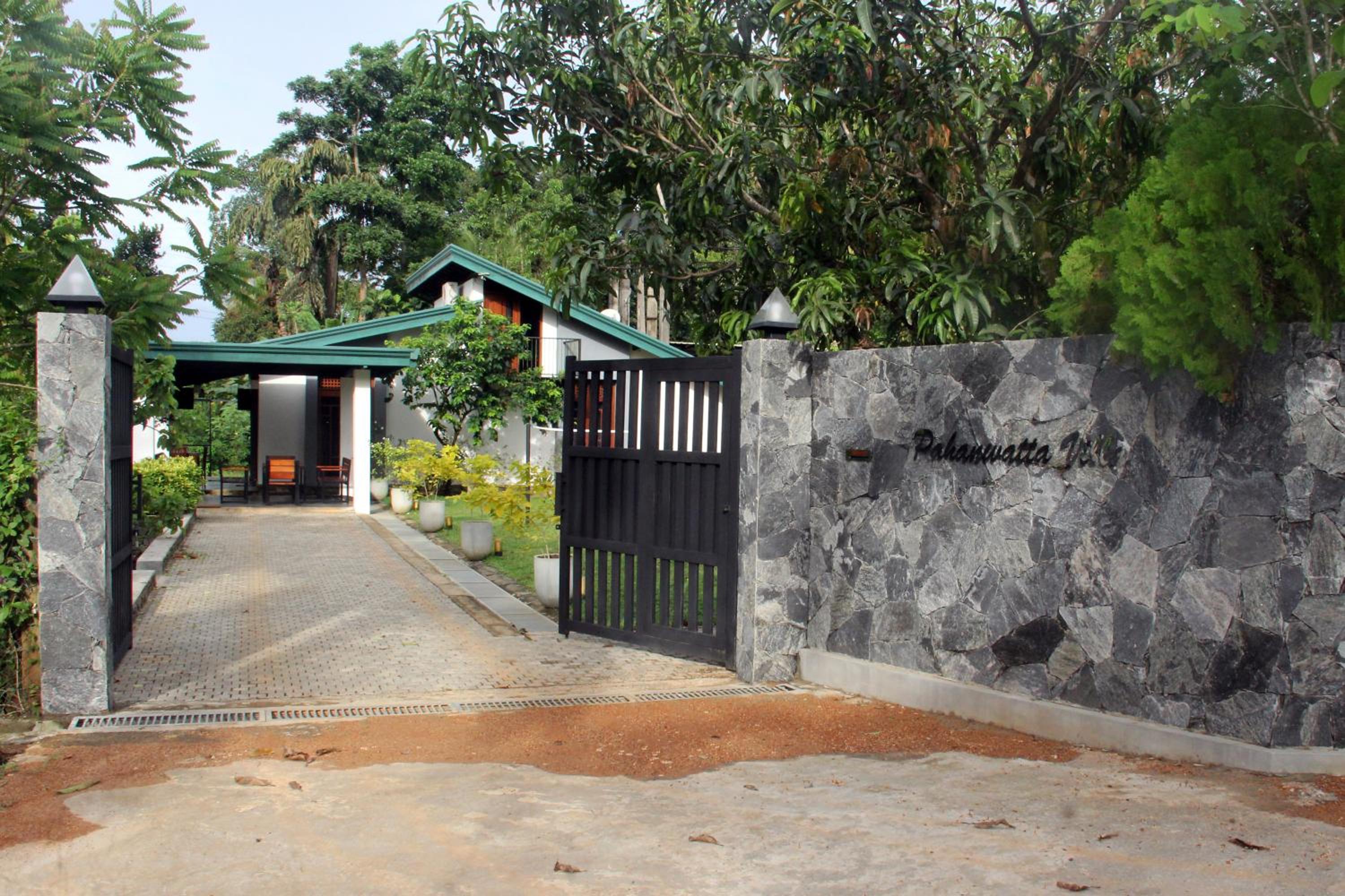 Pahanwatta Villa
