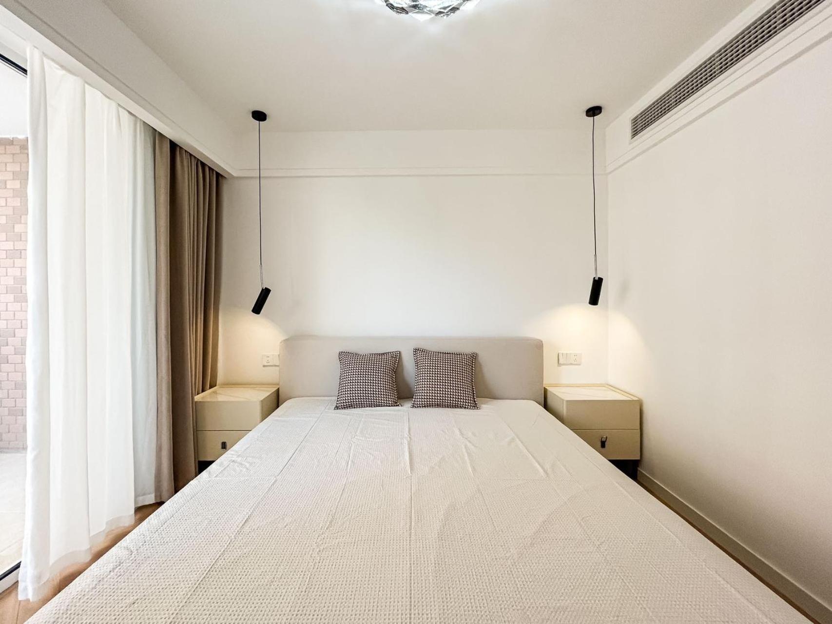 HuaiHai Road Branch Xujiahui Garden Large Living Room Luxury Three Bedroom Hengshan Road Henglong Plaza Shanghai Jiao Tong University