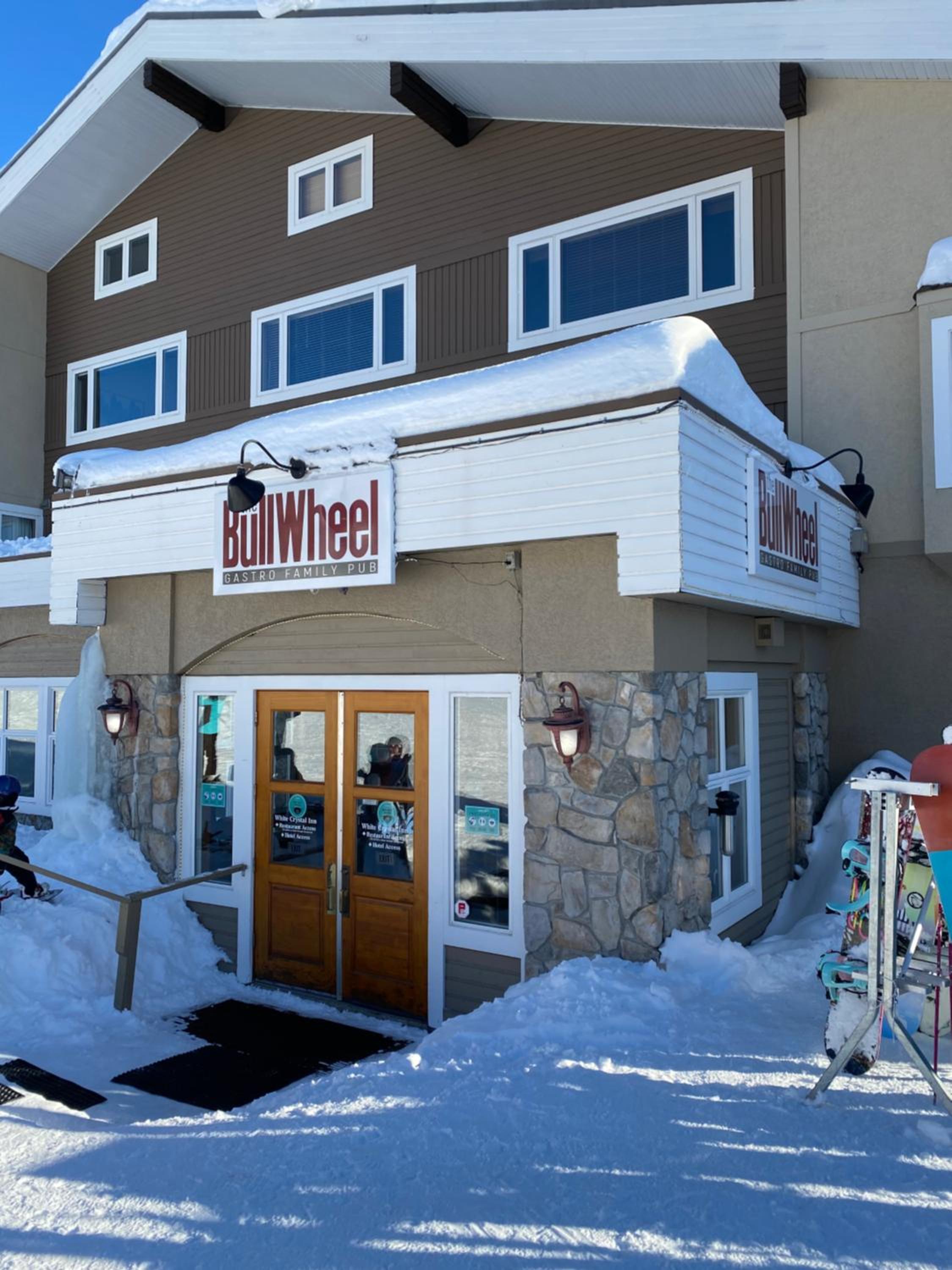3 BR 3 Bath ski in ski out with private hot tub
