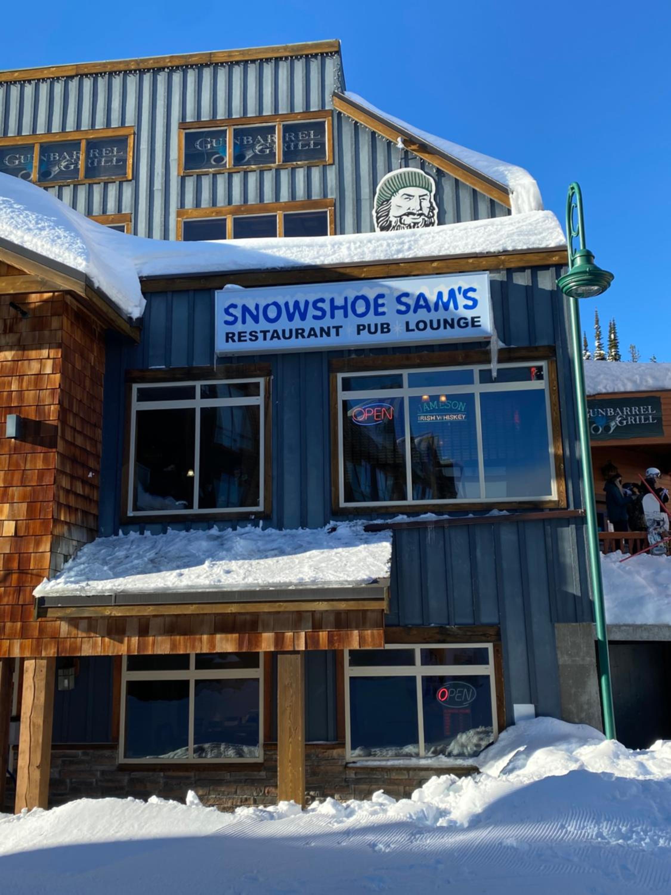 3 BR 3 Bath ski in ski out with private hot tub