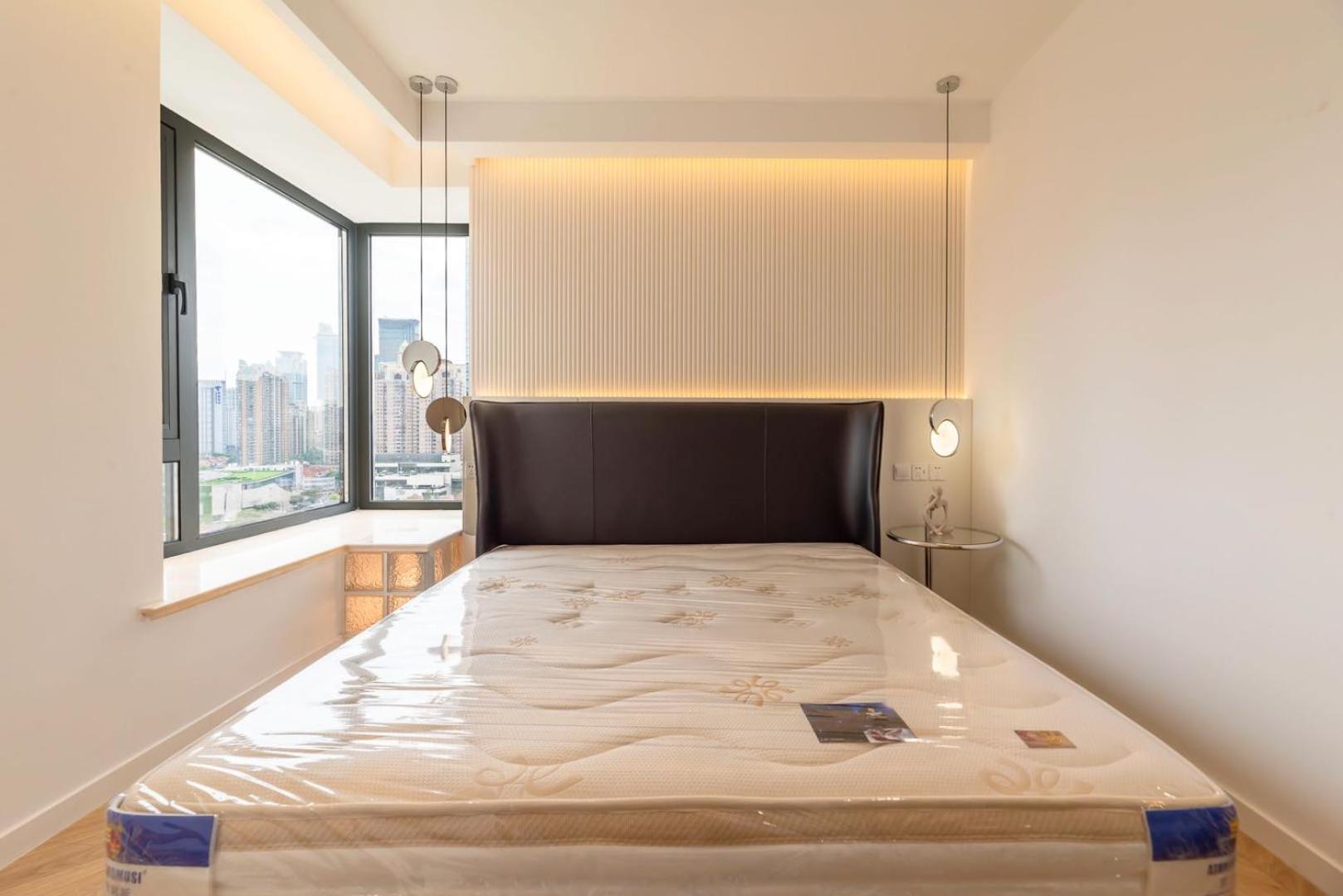 Molly House- Near Nanjing East Road,2-Bedrooms with Elevator, 2 bathrooms,1 bathtub , Near the subway
