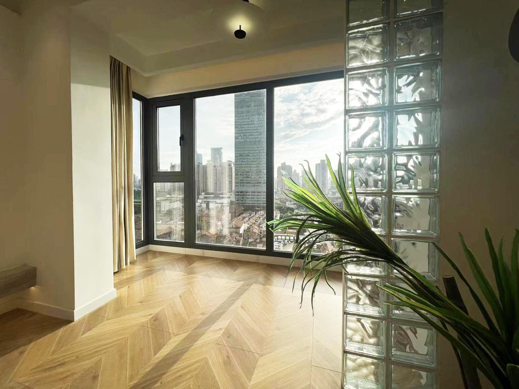 Molly House- Near Nanjing East Road,2-Bedrooms with Elevator, 2 bathrooms,1 bathtub , Near the subway