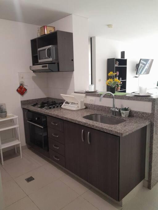 Apartamento en El Rodadero con piscina y jacuzzi