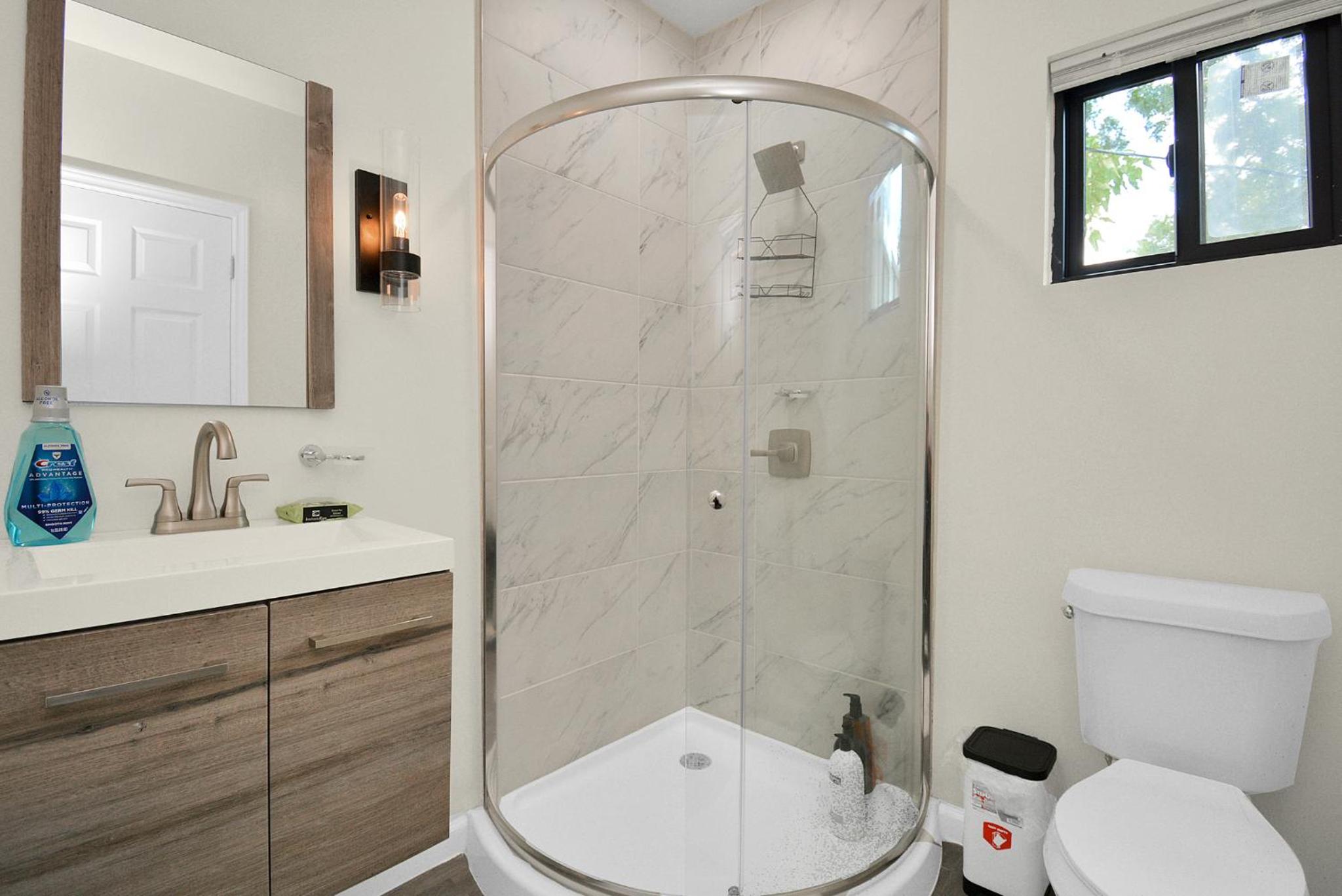 Stylish 4-Bedroom Home 9 Minutes From Downtown view 4