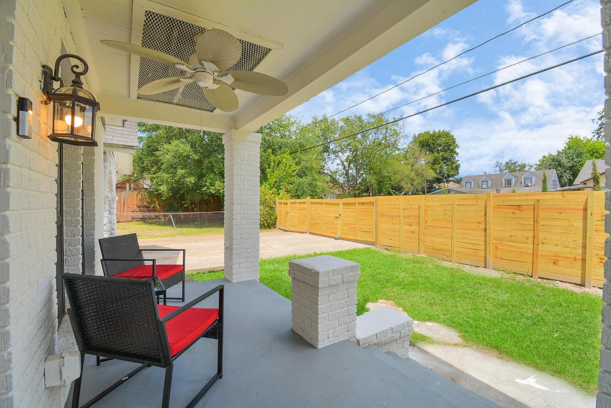 Stylish 4-Bedroom Home 9 Minutes From Downtown view 5