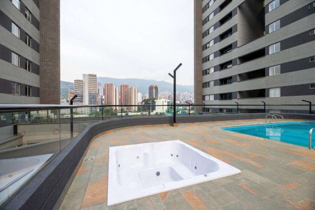 Amazing cozy & new flat 3 bedrooms in Medellin best location