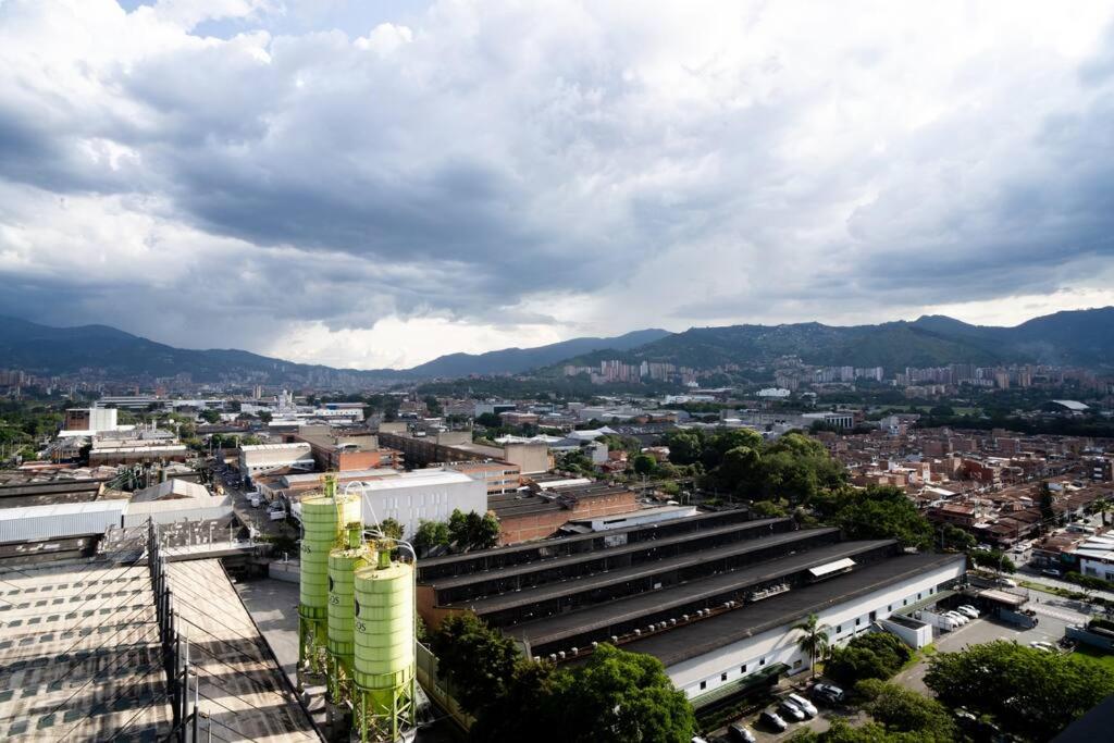 Amazing cozy & new flat 3 bedrooms in Medellin best location