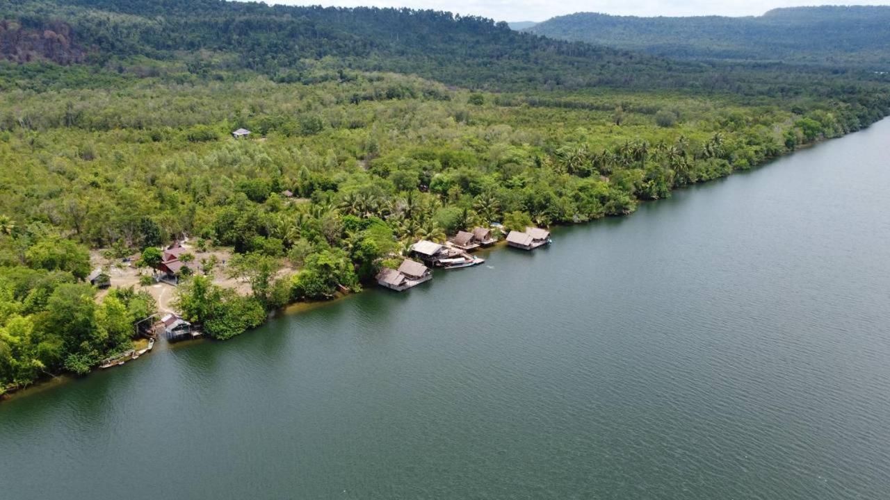 The Floating House view 2