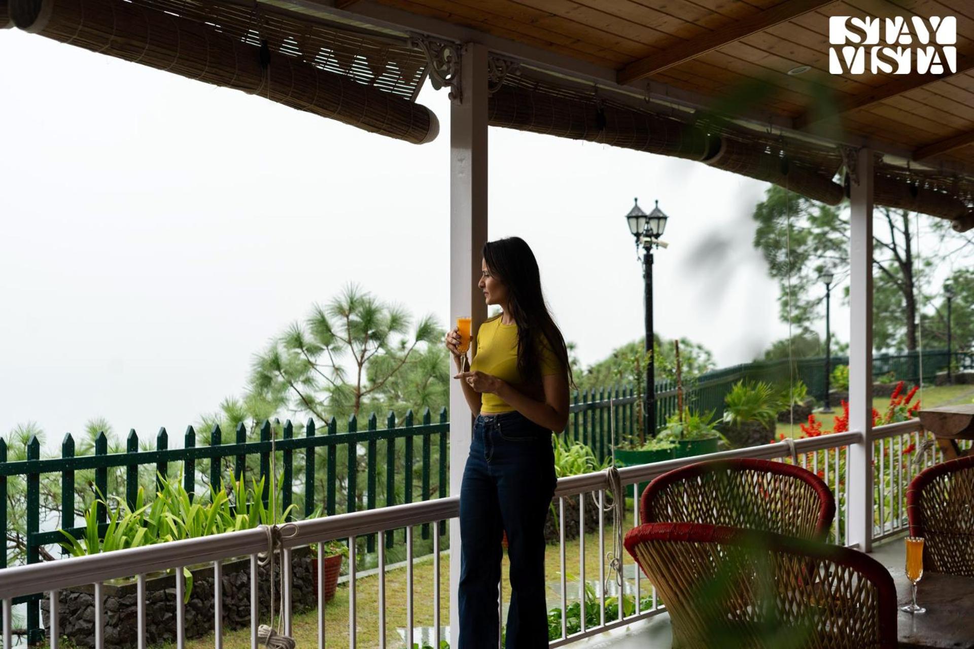 StayVista at Cliffside view 4