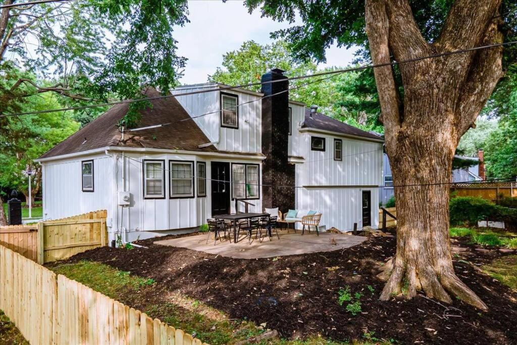 Light Bright OP Remodeled Home 4BD 2BTH - Property Image 29