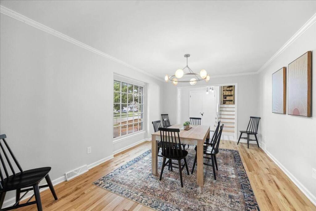 Light Bright OP Remodeled Home 4BD 2BTH - Property Image 37