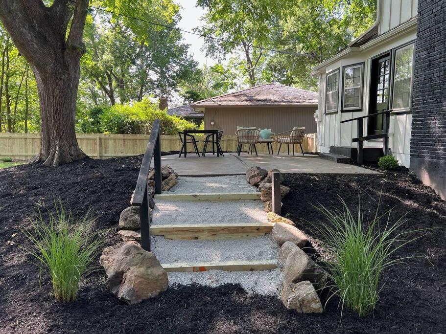 Light Bright OP Remodeled Home 4BD 2BTH - Property Image 46