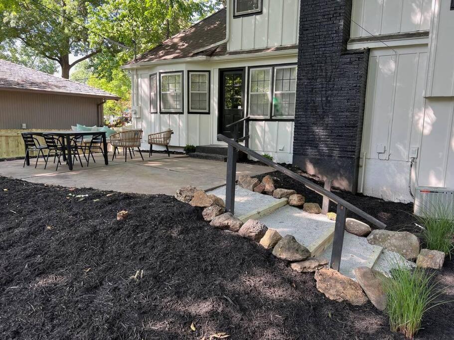 Light Bright OP Remodeled Home 4BD 2BTH - Property Image 52