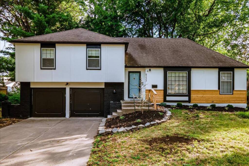 Light Bright OP Remodeled Home 4BD 2BTH - Property Image 16