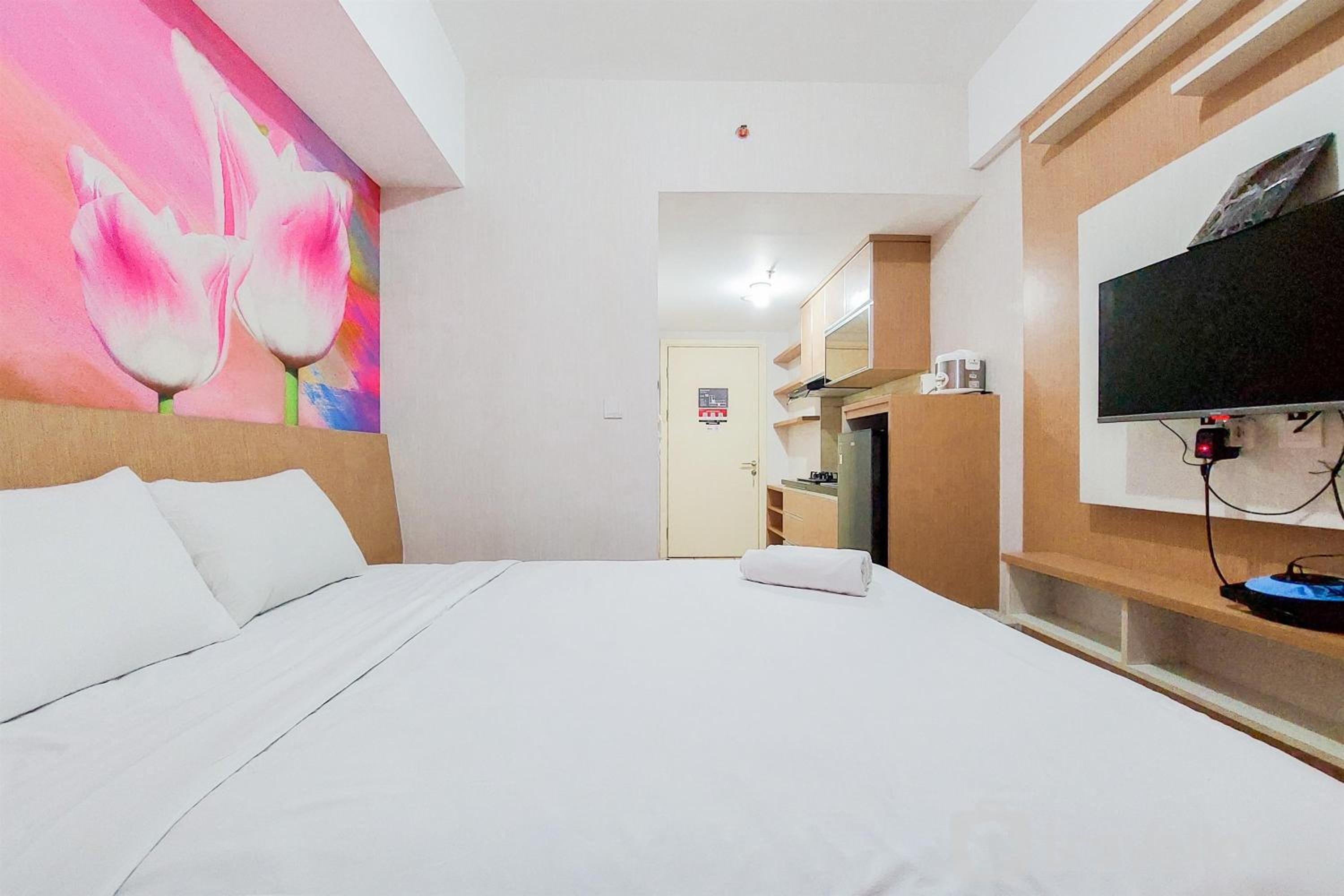 Best Cozy Stay Studio Apartment at 10th Floor M-Town Residence By Travelio