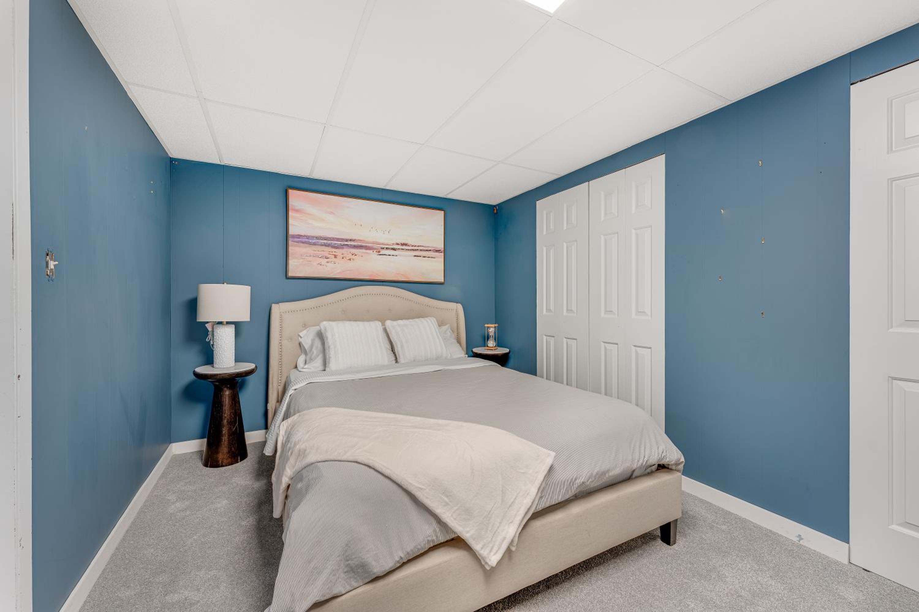 Chic 5BR North Vancouver Retreat Ideal for Groups
