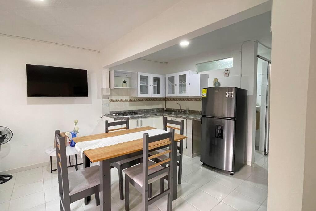 Apto 2BR Villa del Sur, wifi, 0ffice with monitor