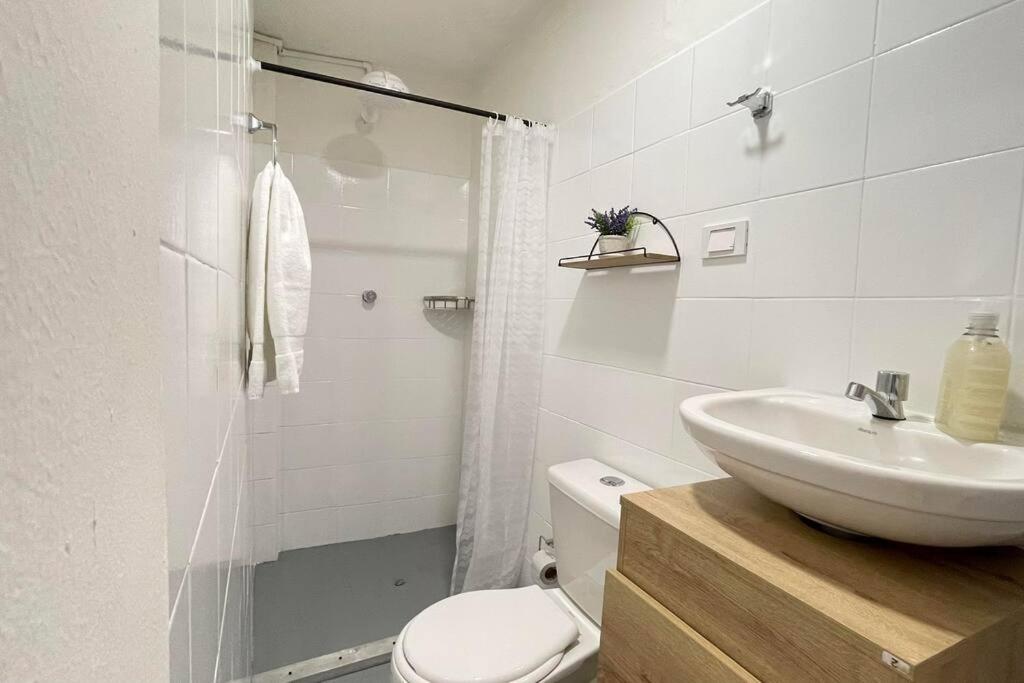 Apto 2BR Villa del Sur, wifi, 0ffice with monitor
