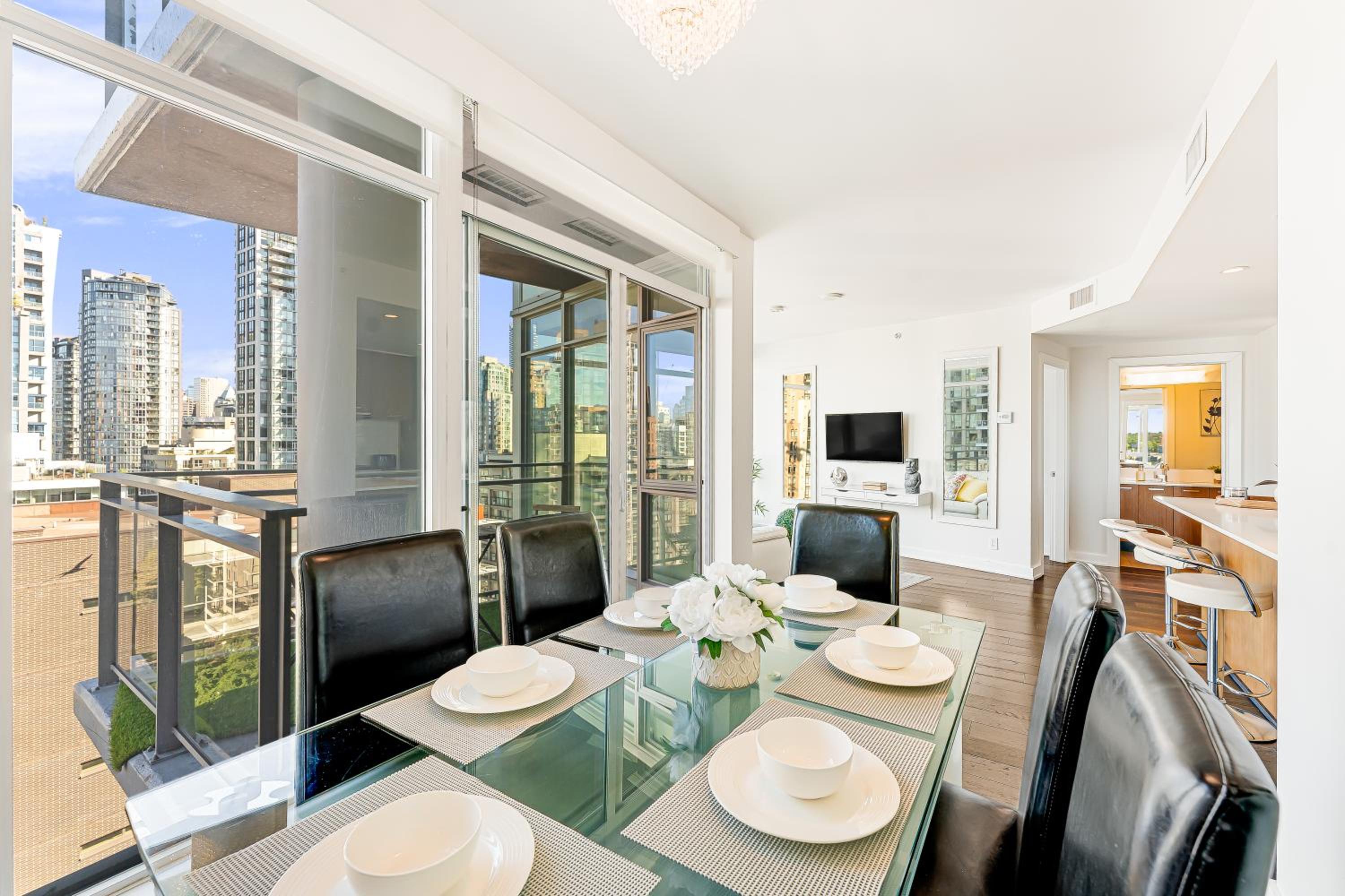 Premium 2BR Living with Unmatched Cityscape Views
